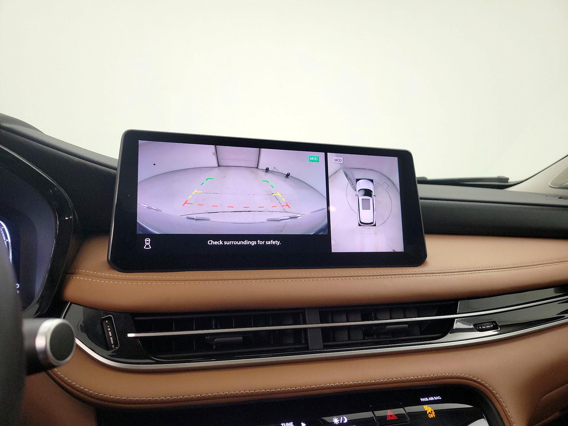 Thumbnail: 2022 INFINITI QX60 - 15