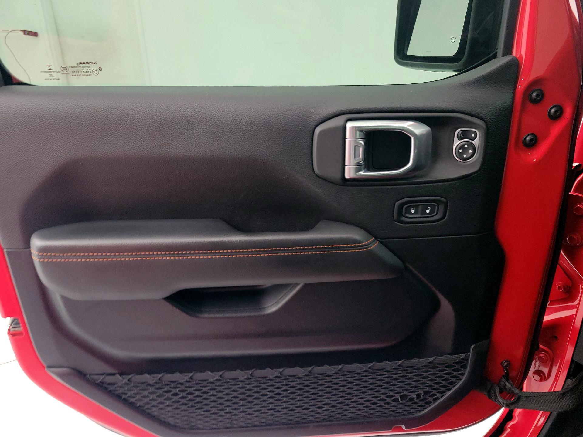 Thumbnail: 2021 Jeep Gladiator - 12