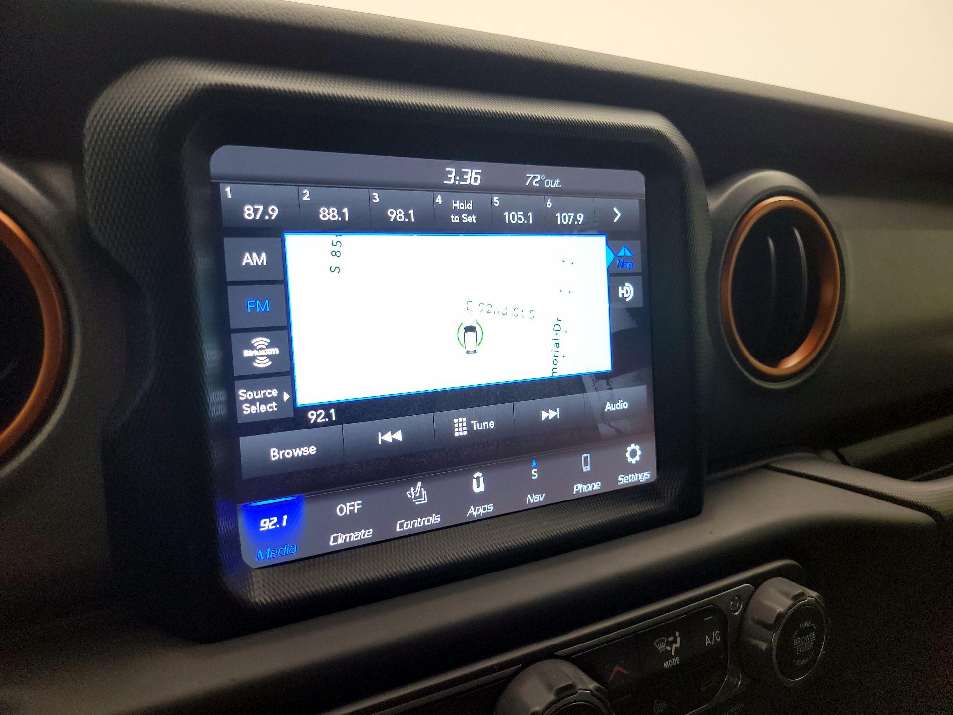 Thumbnail: 2021 Jeep Gladiator - 14