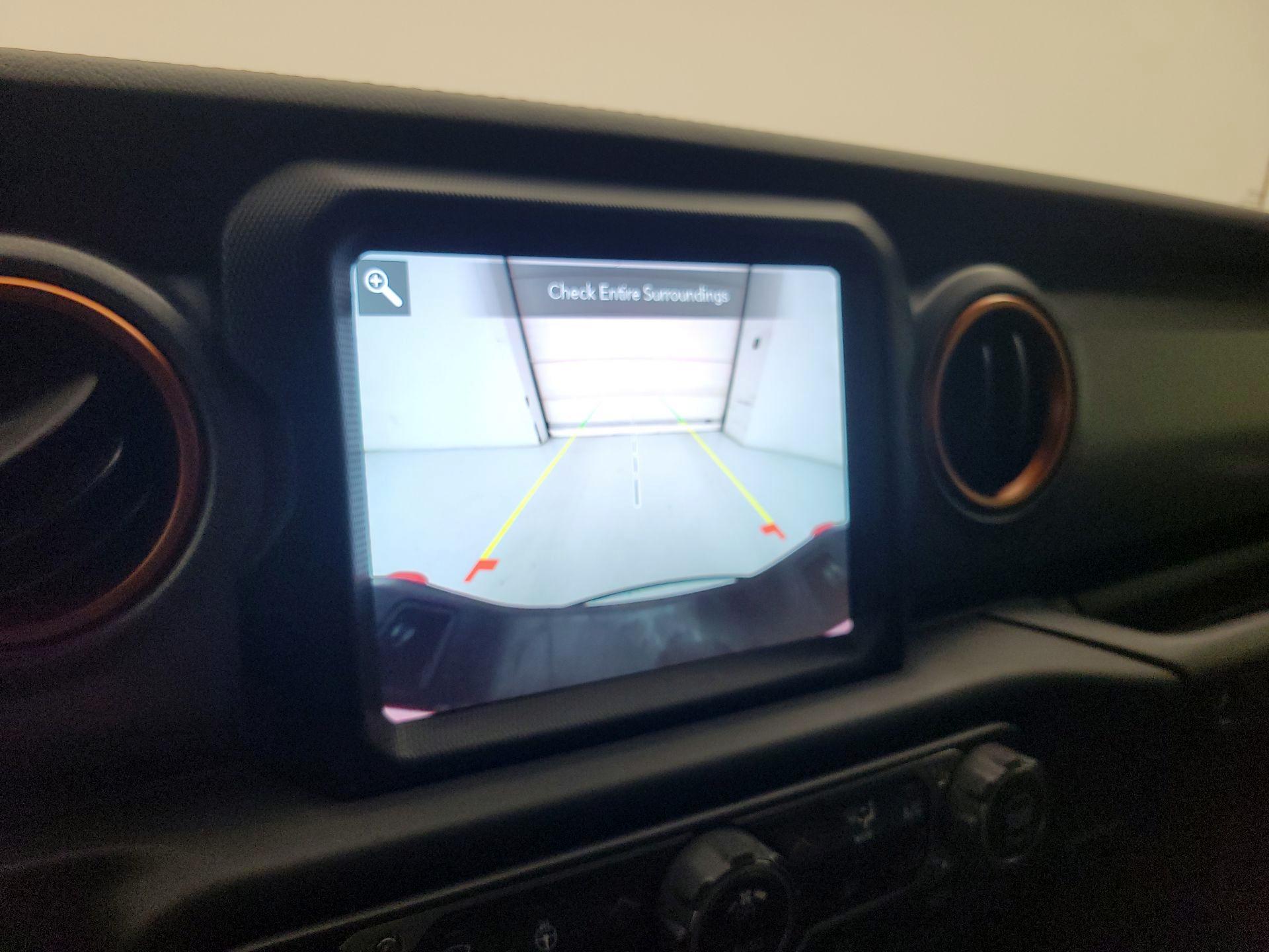 Thumbnail: 2021 Jeep Gladiator - 15