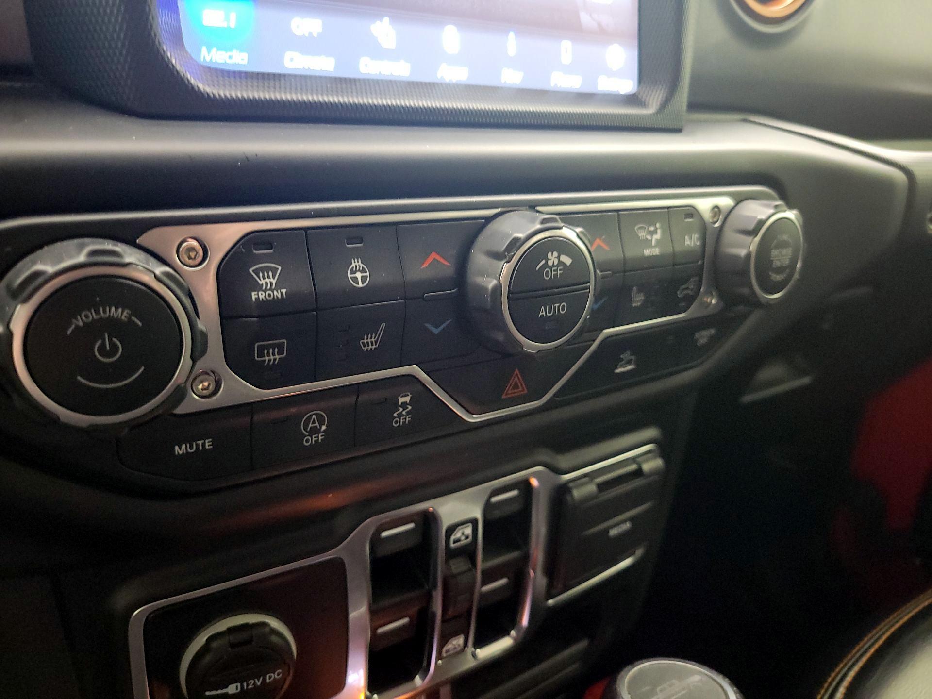 Thumbnail: 2021 Jeep Gladiator - 17