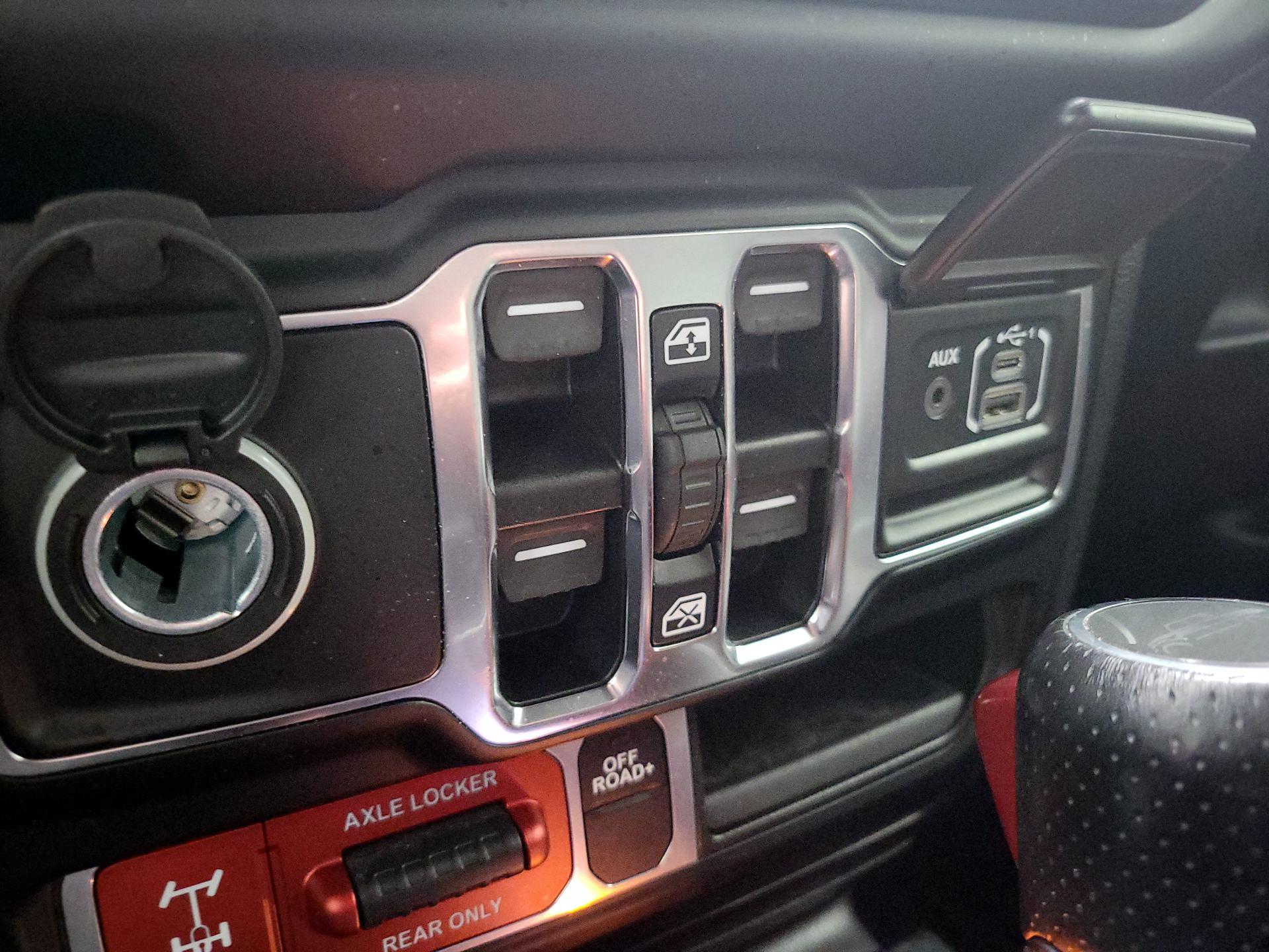 Thumbnail: 2021 Jeep Gladiator - 19