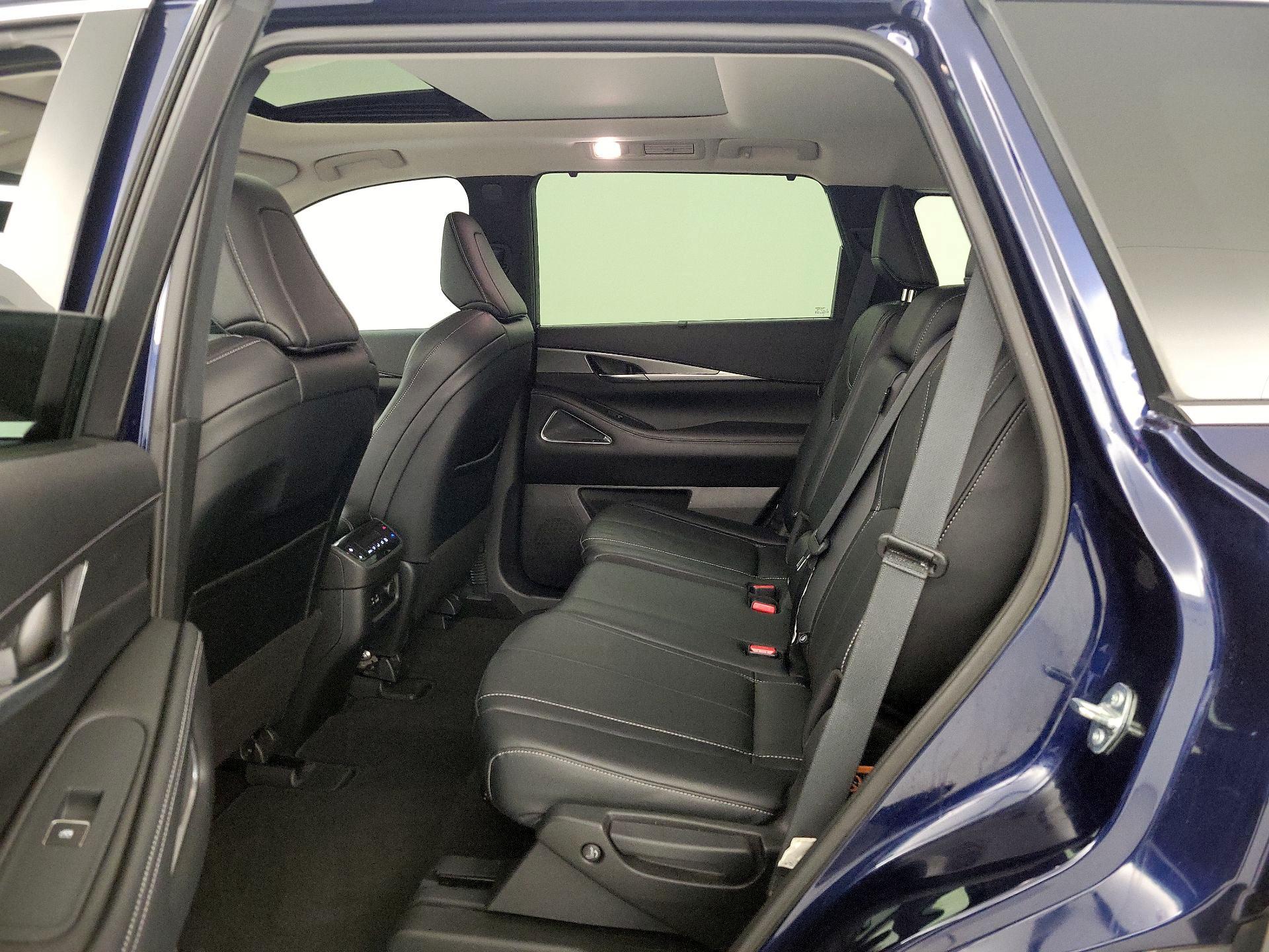 Thumbnail: 2023 INFINITI QX60 - 19