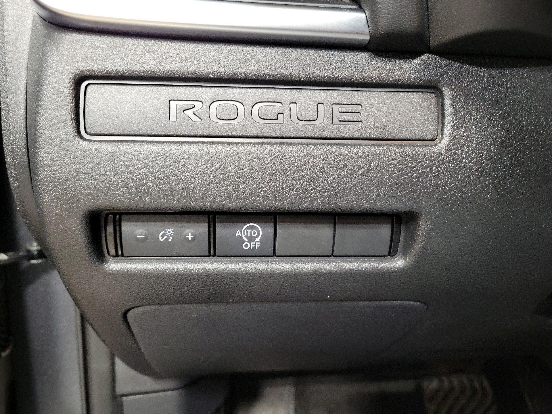 Thumbnail: 2023 Nissan Rogue - 13