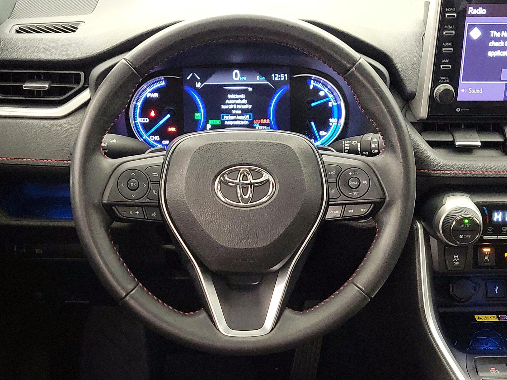 Thumbnail: 2022 Toyota RAV4 - 10