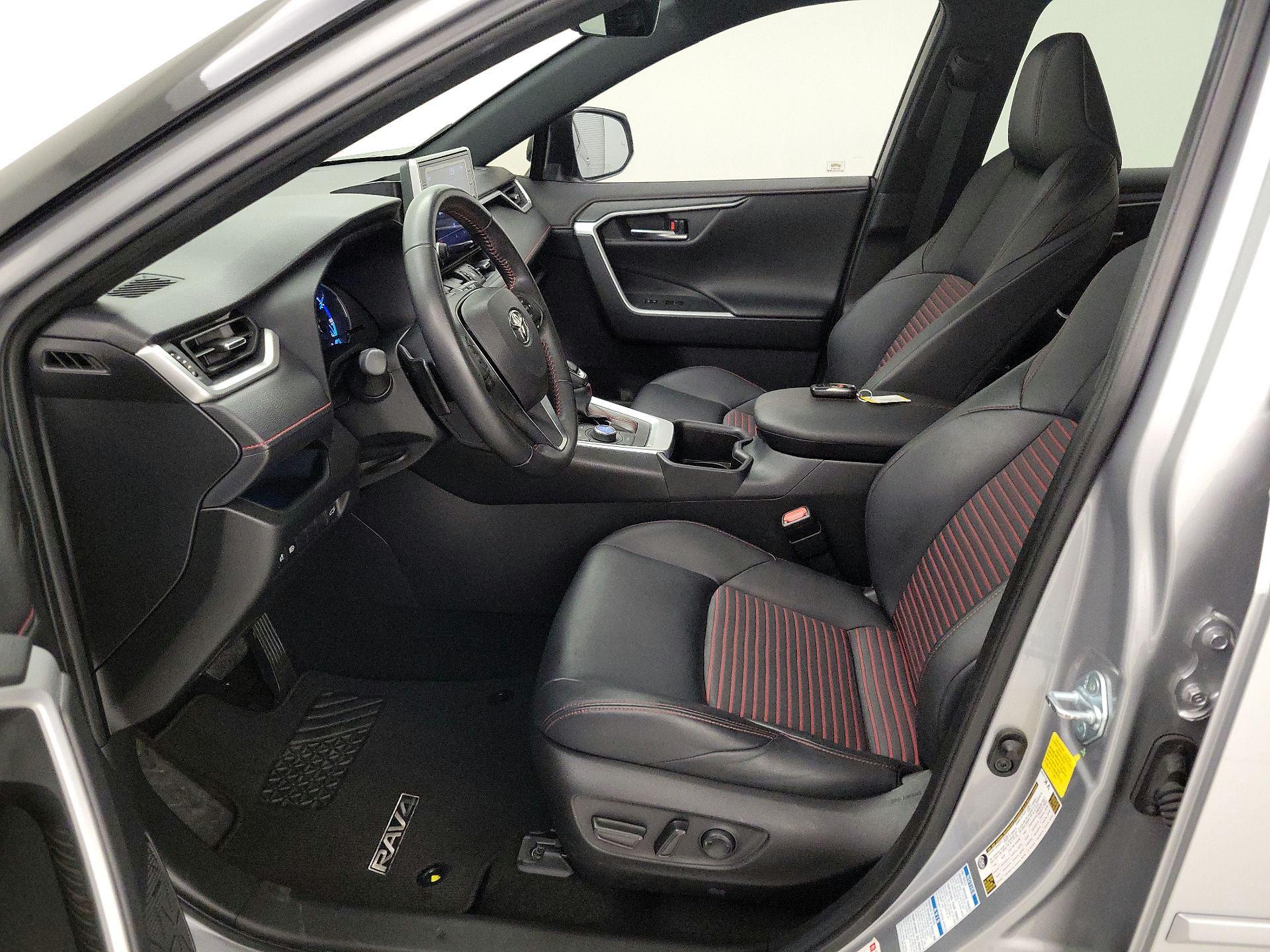 Thumbnail: 2022 Toyota RAV4 - 11