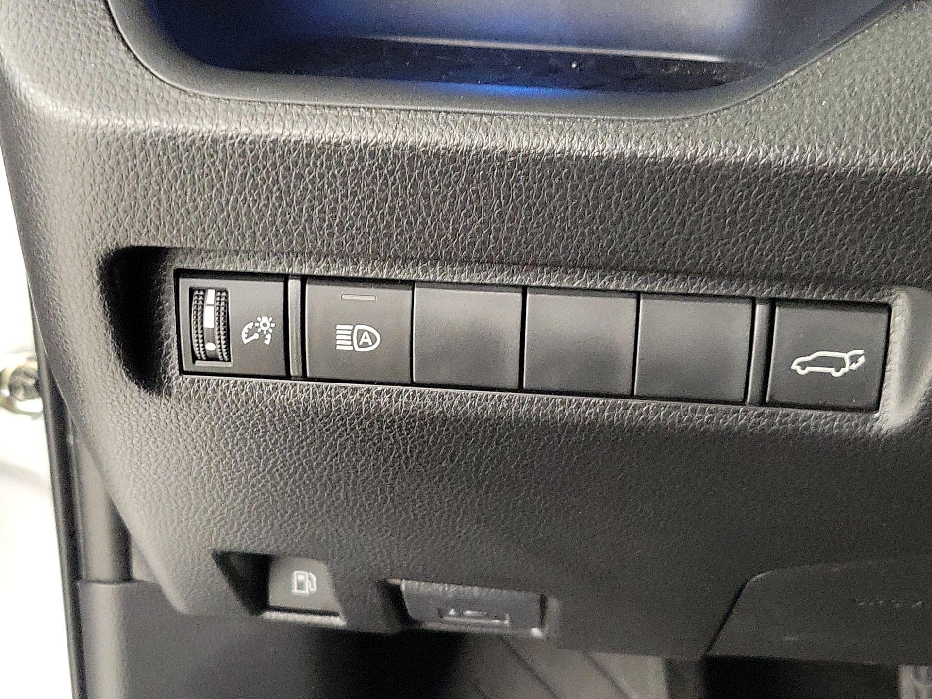 Thumbnail: 2022 Toyota RAV4 - 13