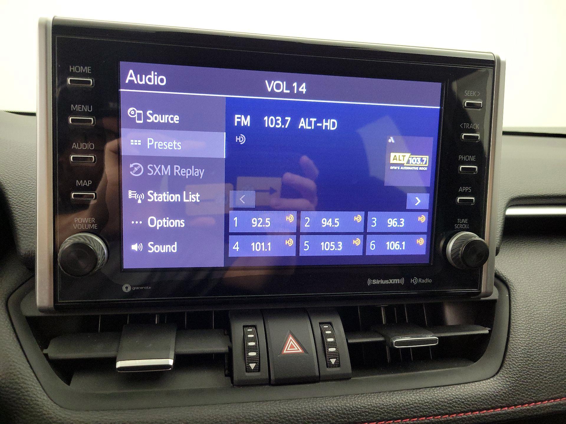 Thumbnail: 2022 Toyota RAV4 - 15