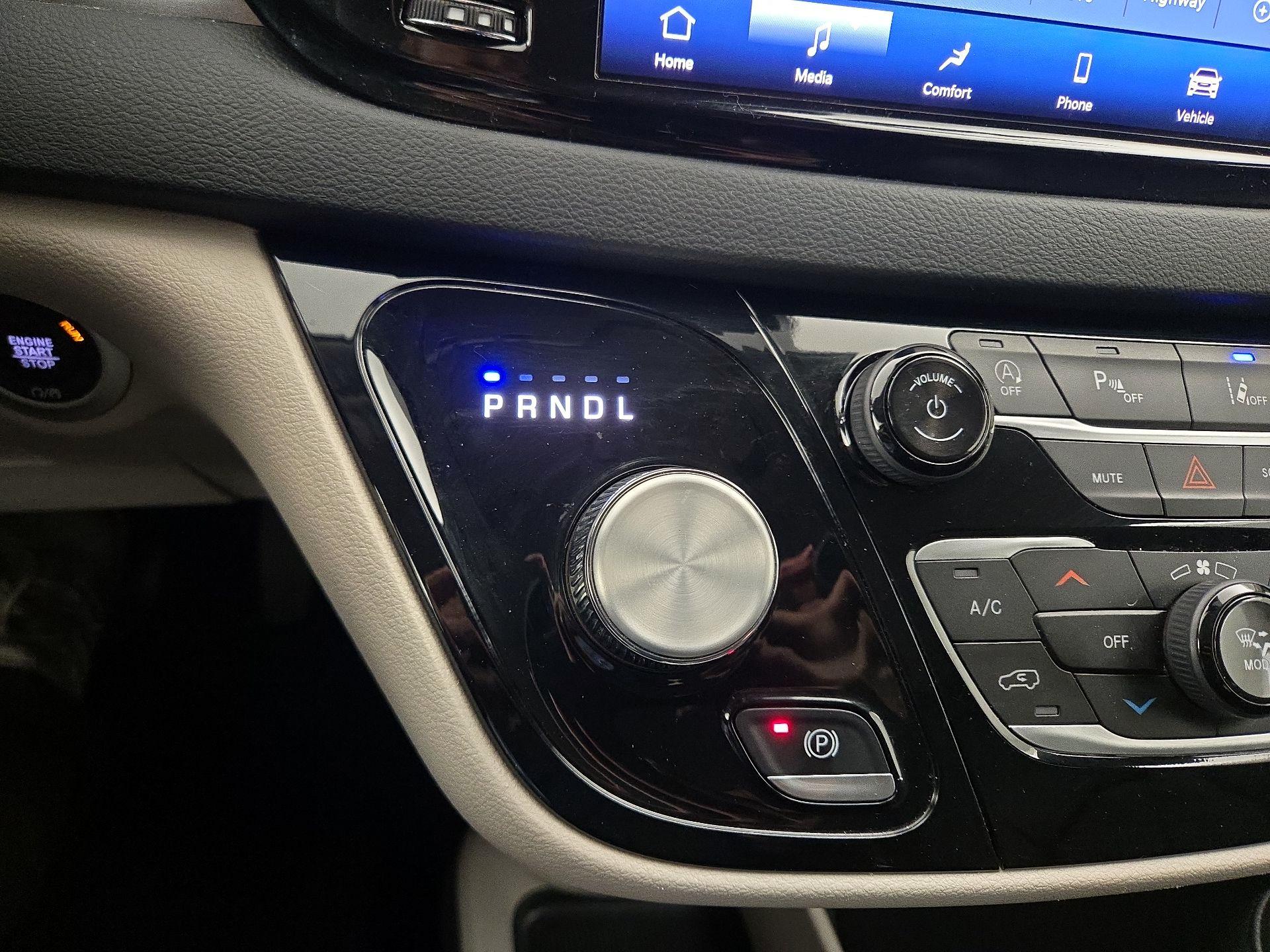 Thumbnail: 2024 Chrysler Pacifica - 17