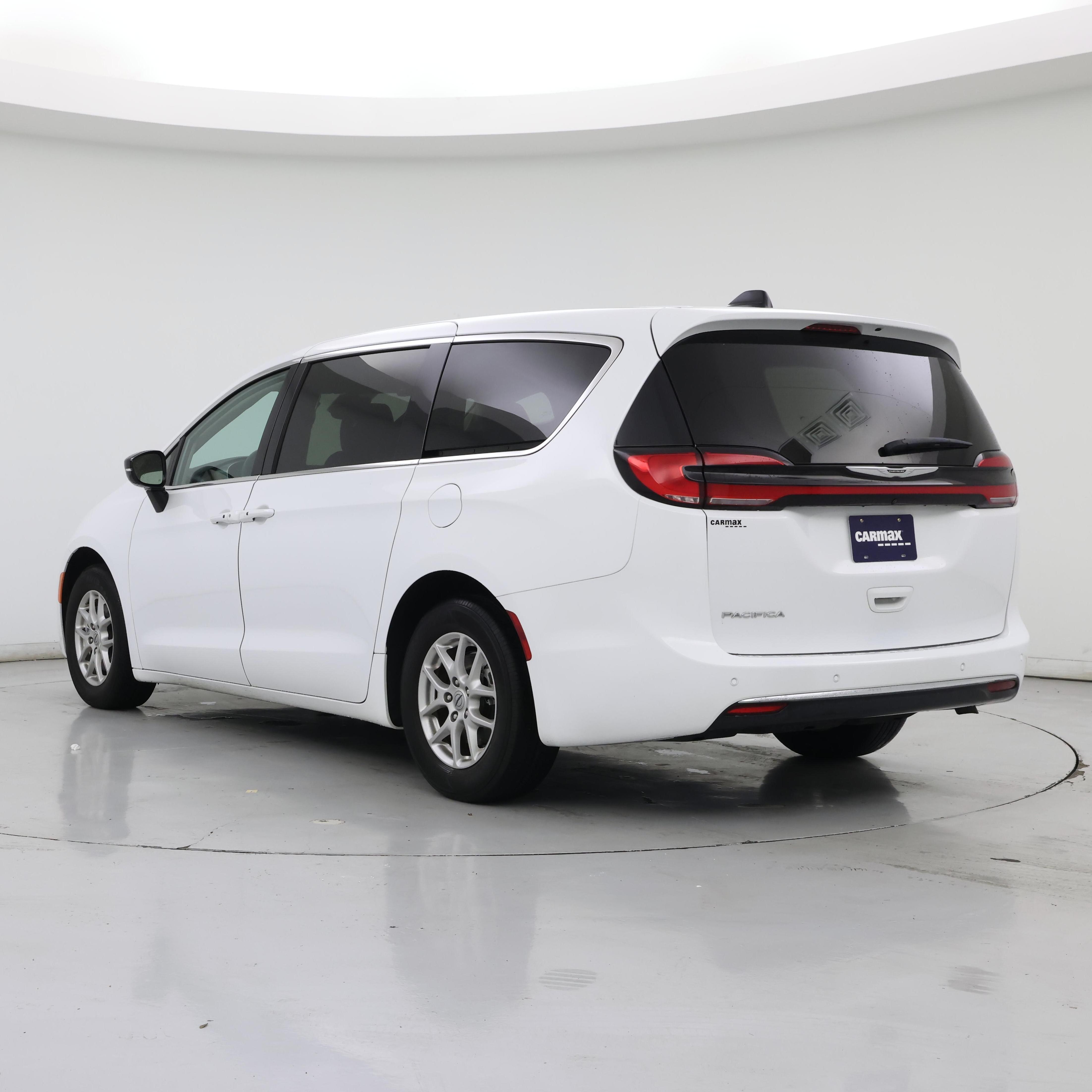 Thumbnail: 2024 Chrysler Pacifica - 2