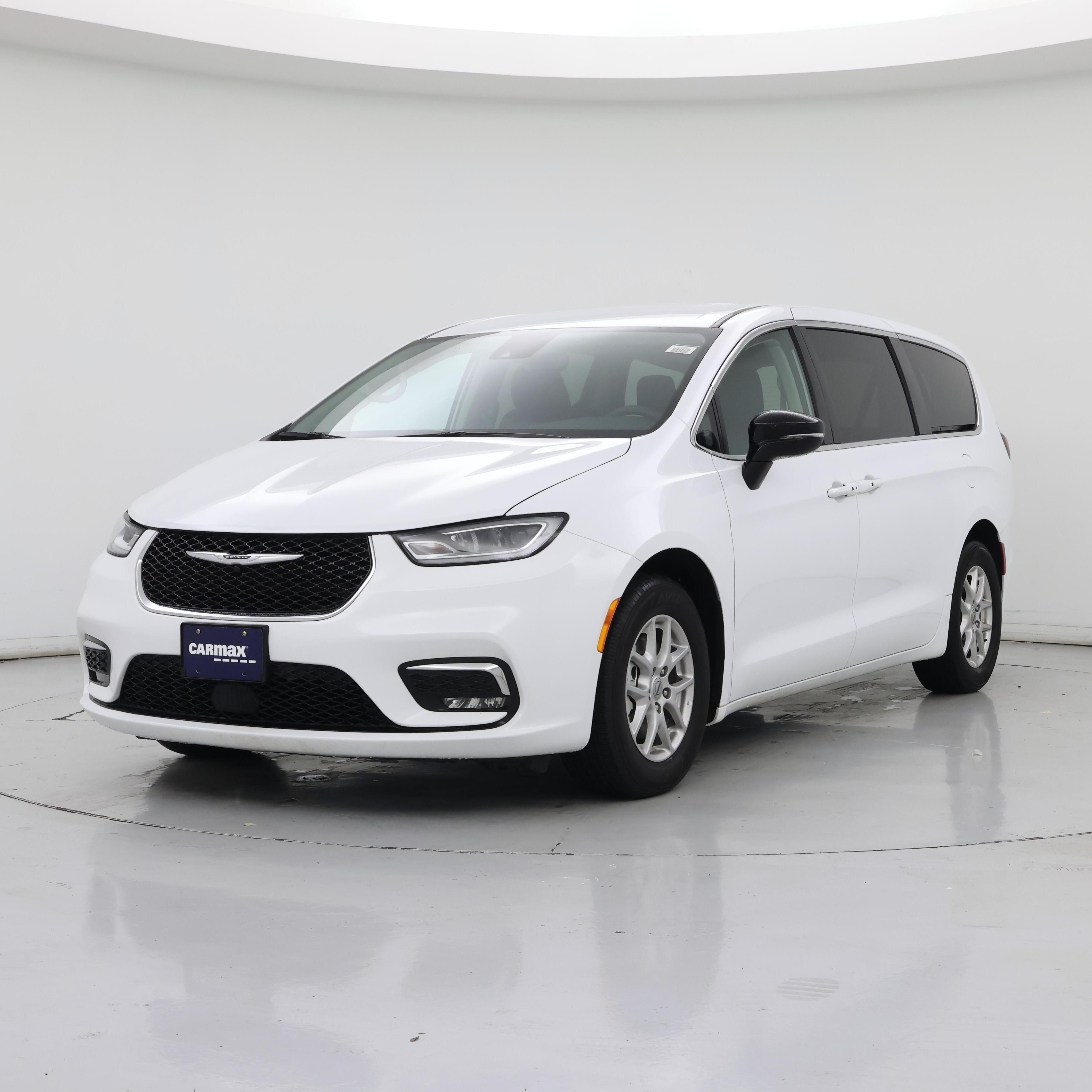 Thumbnail: 2024 Chrysler Pacifica - 4