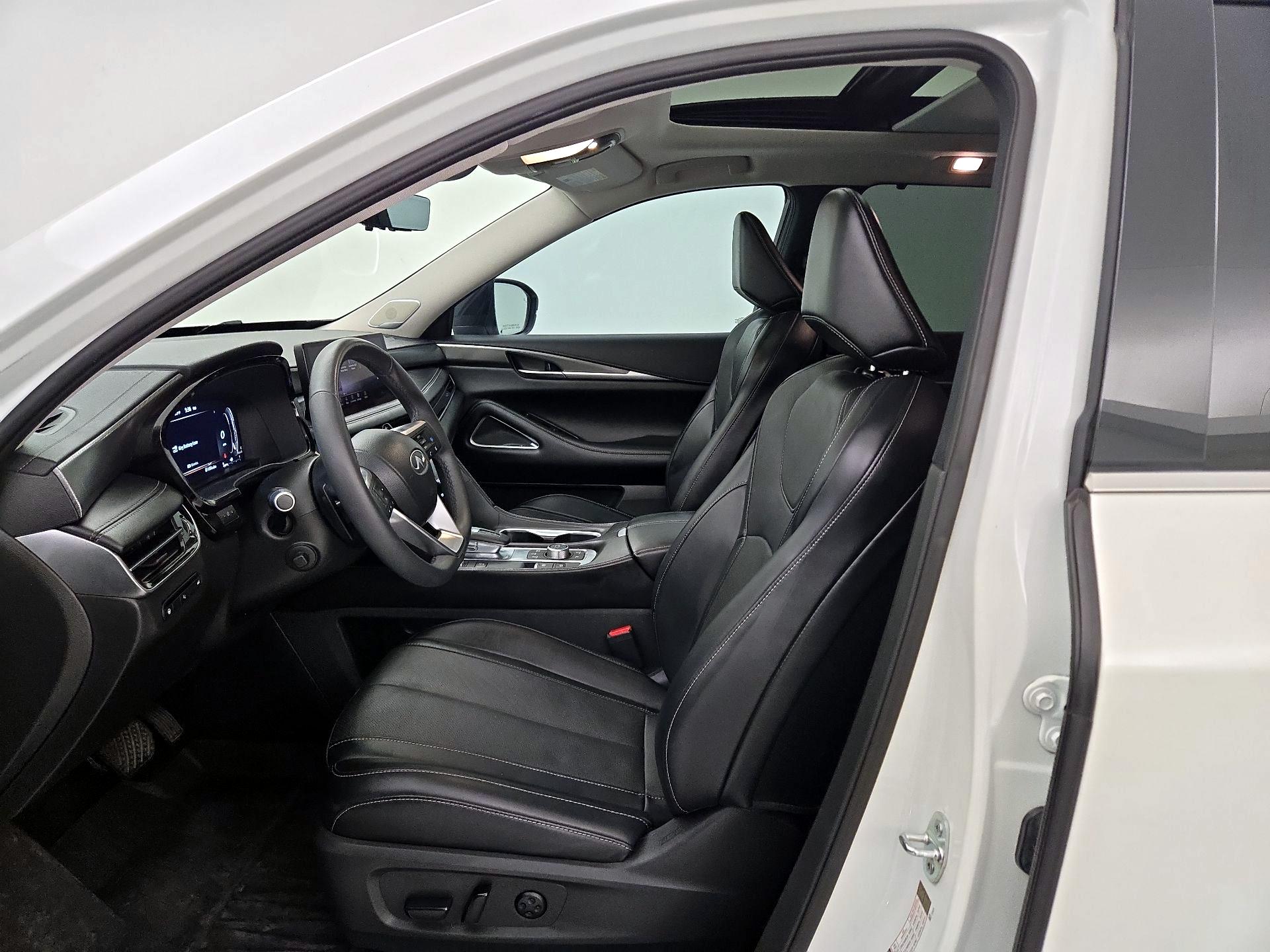 Thumbnail: 2023 INFINITI QX60 - 11