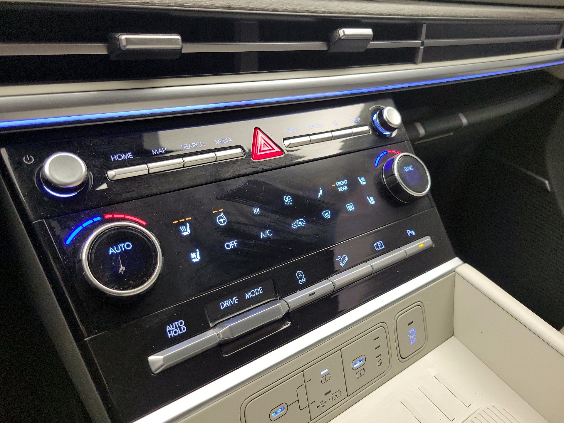 Thumbnail: 2024 Hyundai Santa Fe - 17