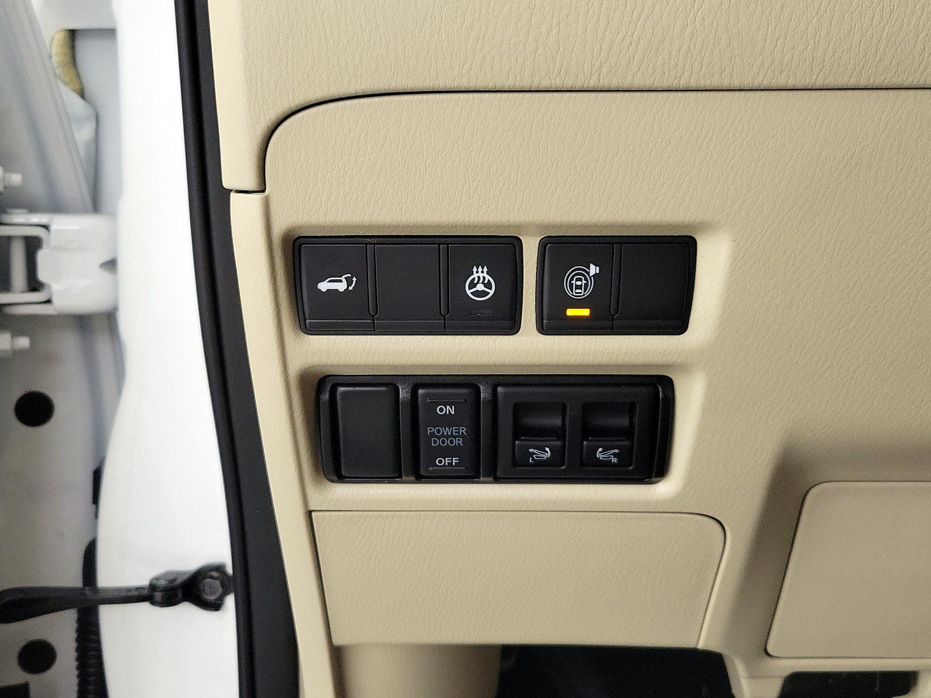 Thumbnail: 2022 INFINITI QX80 - 13