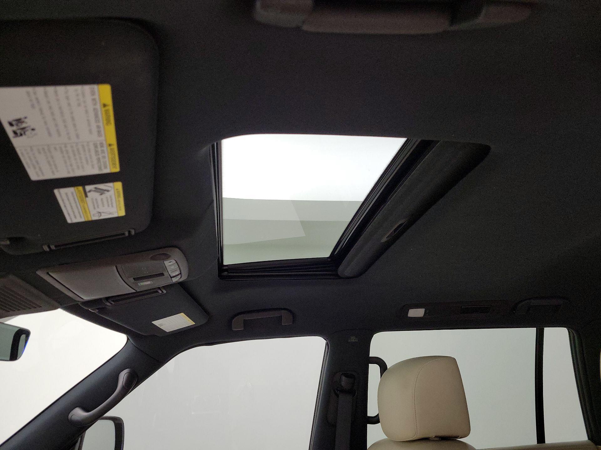 Thumbnail: 2022 INFINITI QX80 - 19