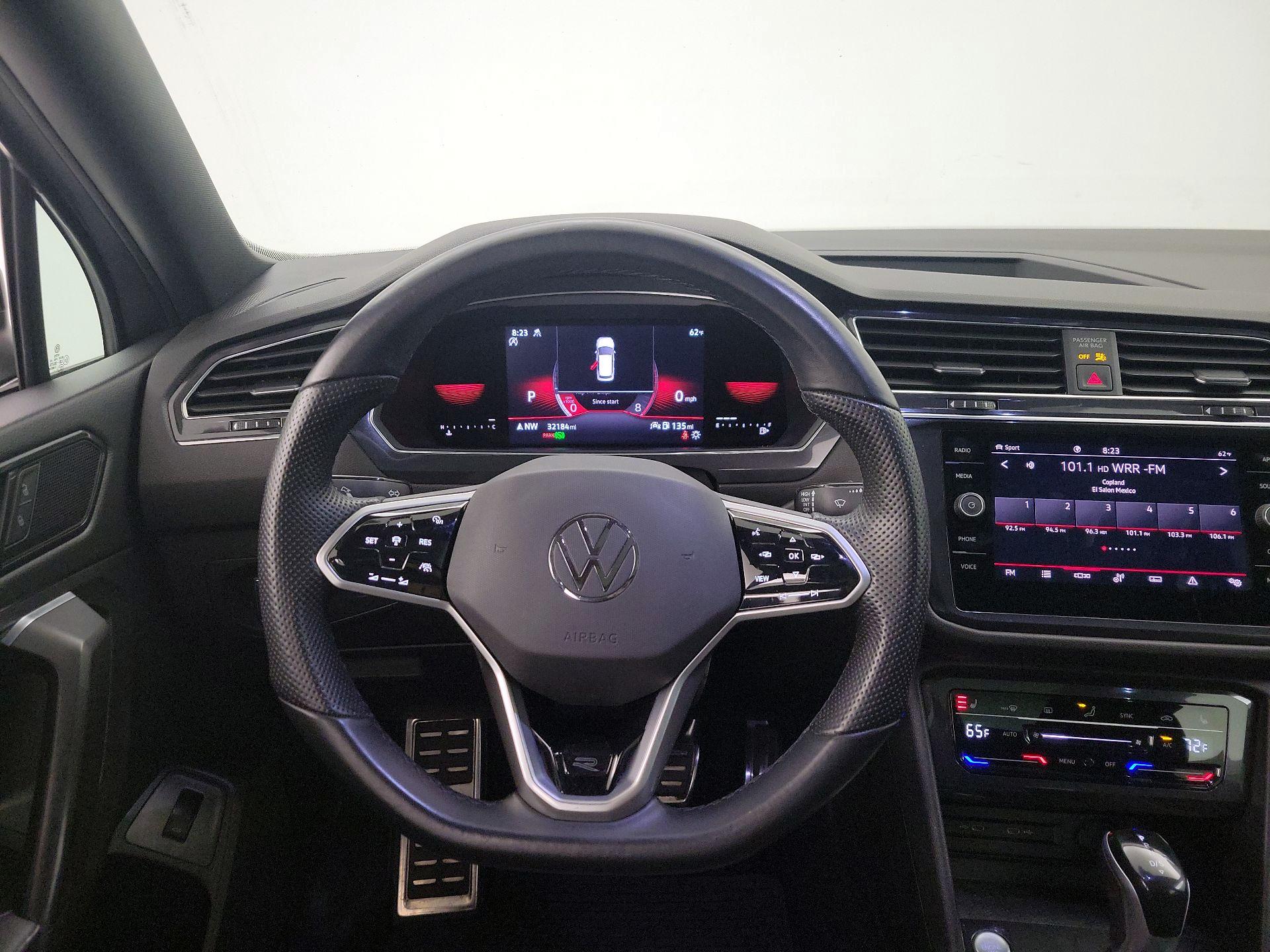 Thumbnail: 2022 Volkswagen Tiguan - 10