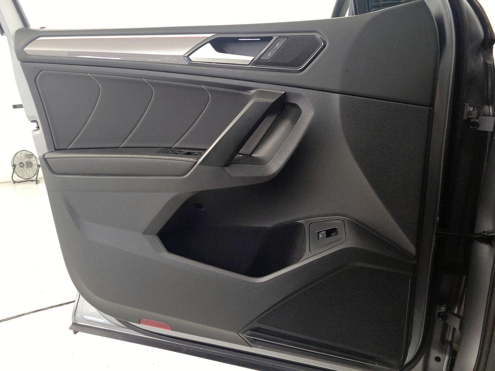 Thumbnail: 2022 Volkswagen Tiguan - 12