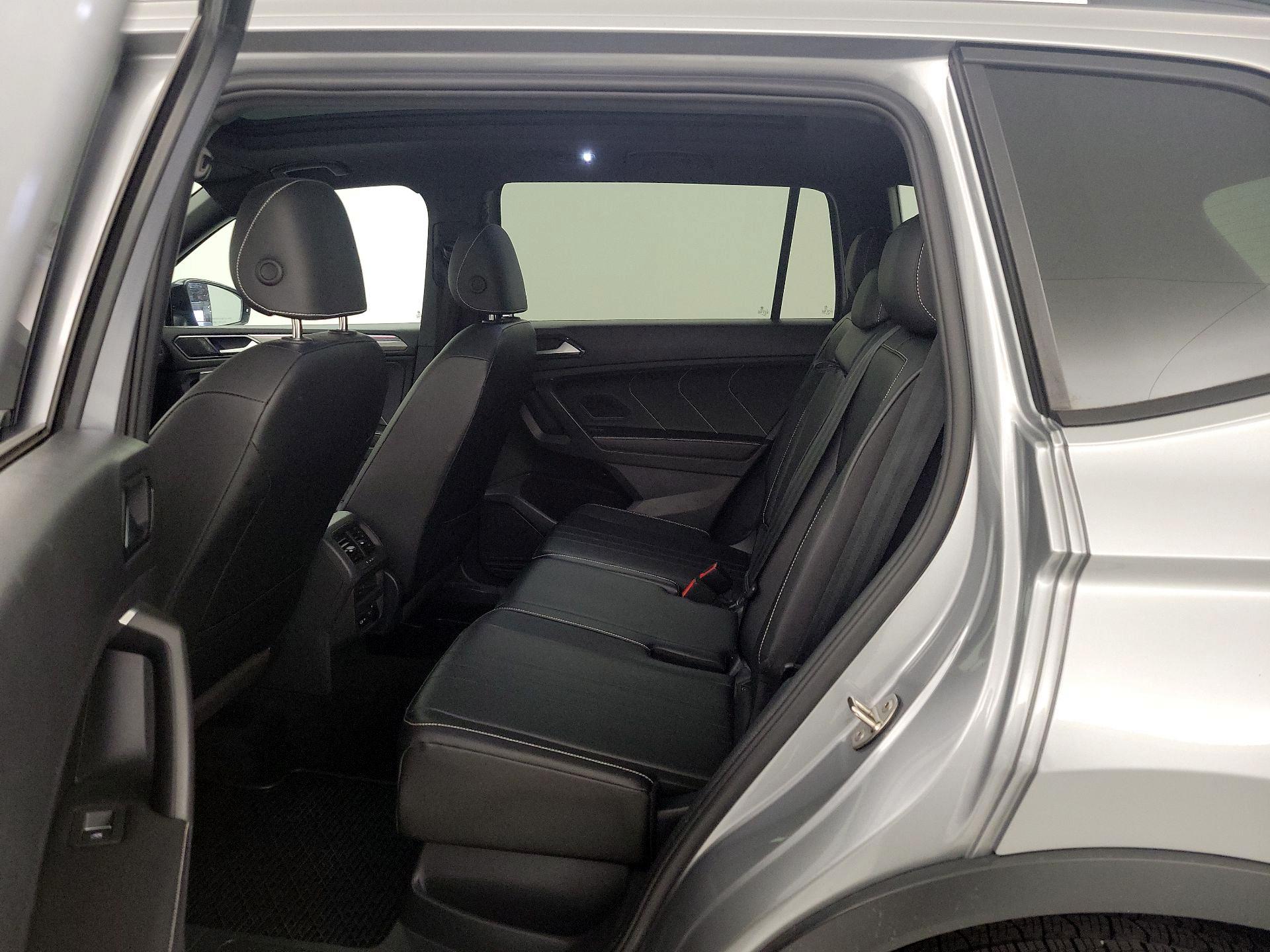 Thumbnail: 2022 Volkswagen Tiguan - 19