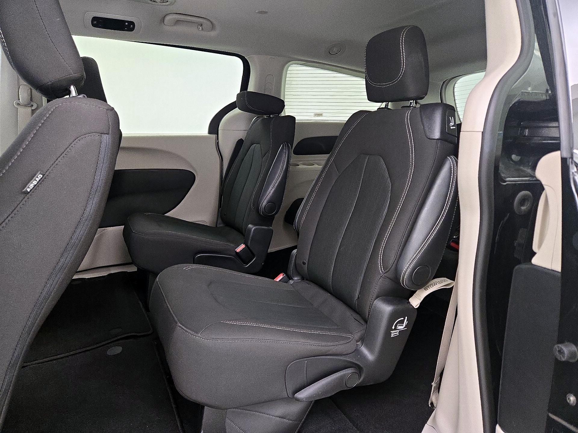 Thumbnail: 2024 Chrysler Voyager - 19