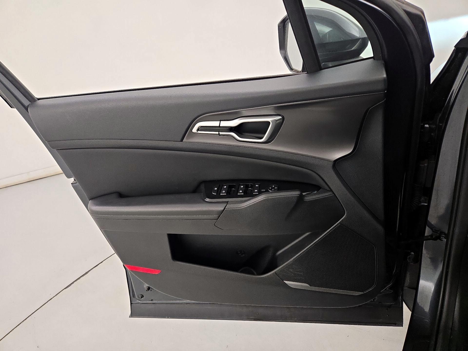 Thumbnail: 2024 Kia Sportage - 12