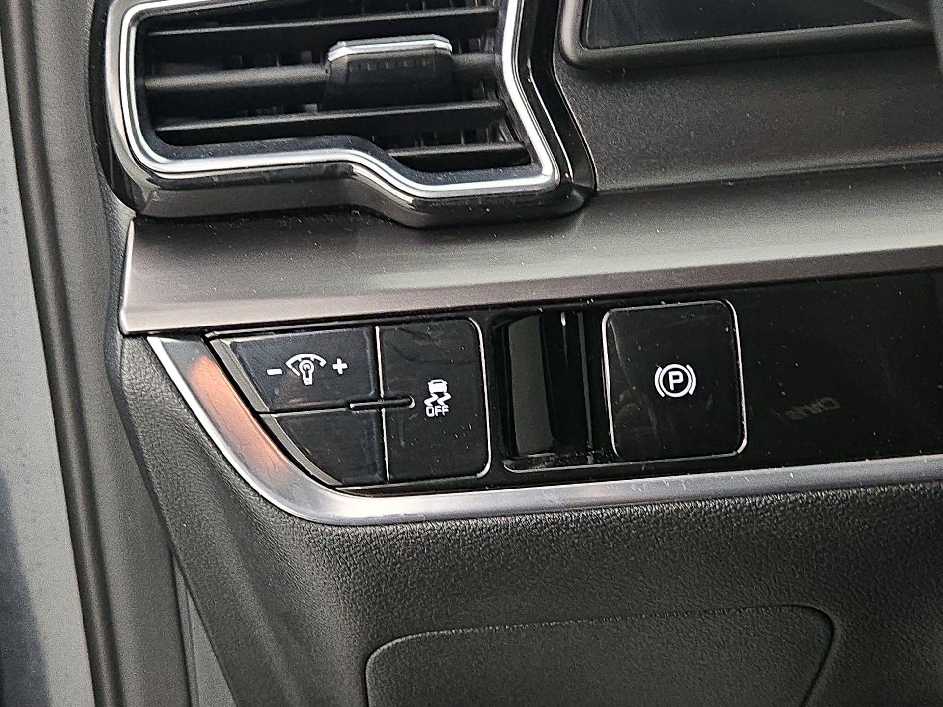 Thumbnail: 2024 Kia Sportage - 13