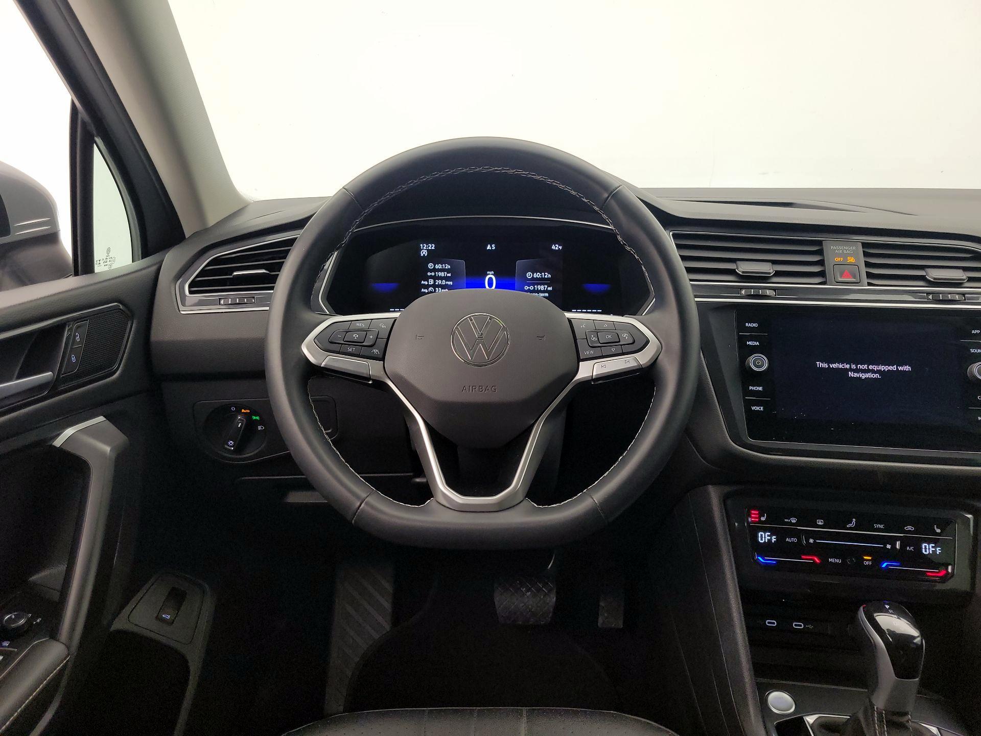 Thumbnail: 2024 Volkswagen Tiguan - 10