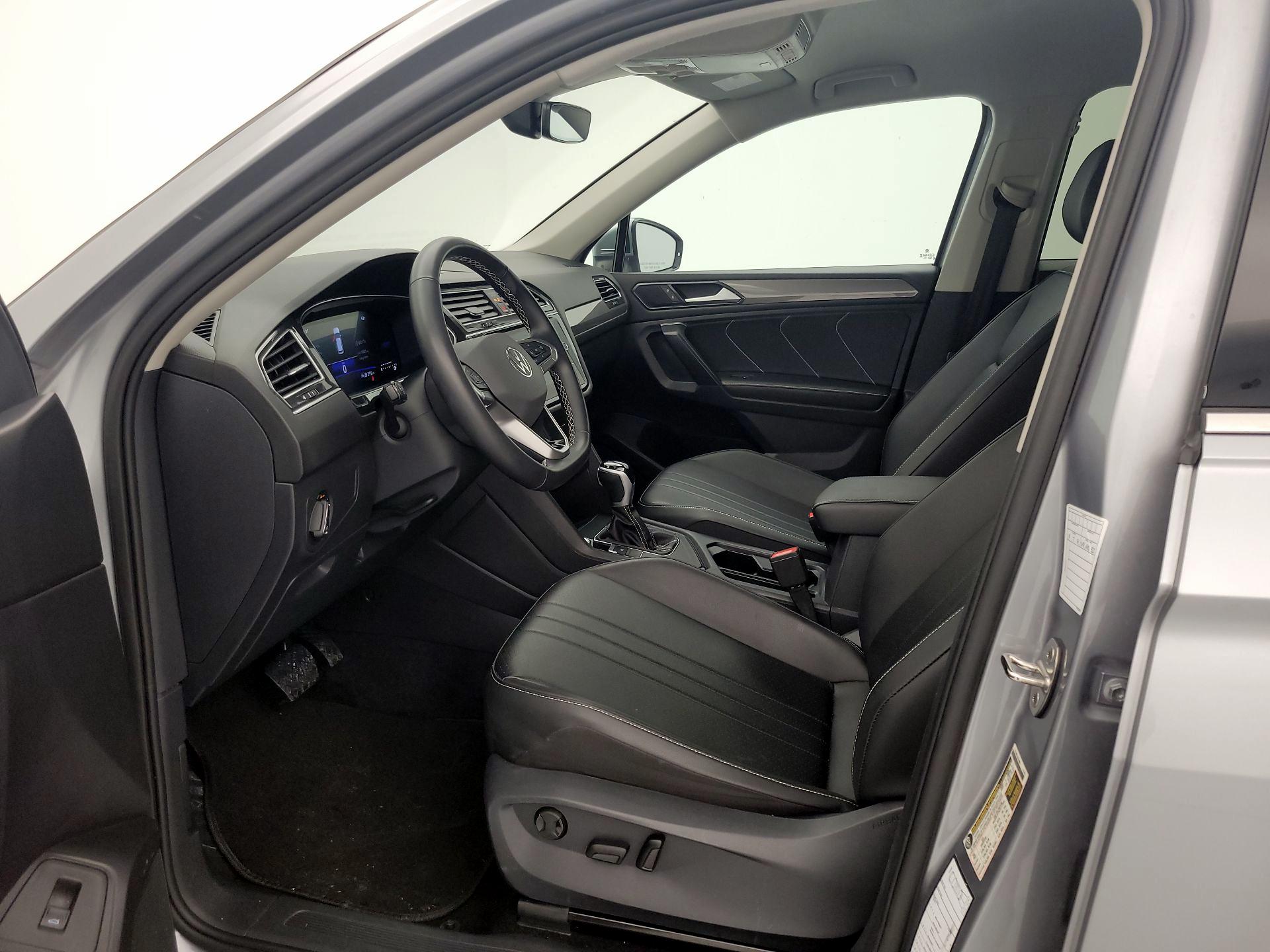 Thumbnail: 2024 Volkswagen Tiguan - 11