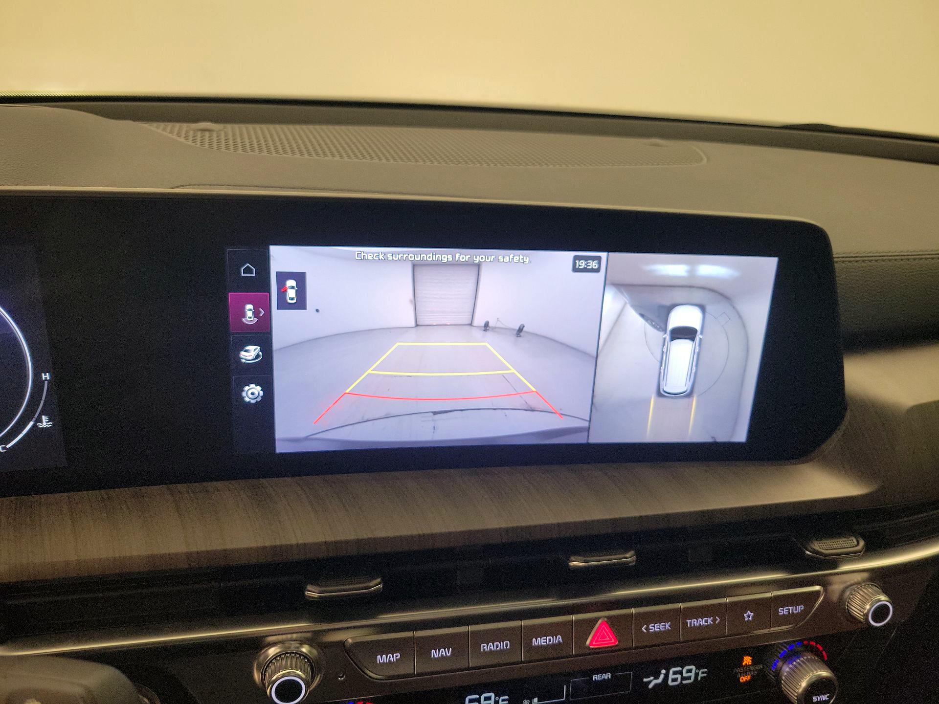 Thumbnail: 2024 Kia Telluride - 15