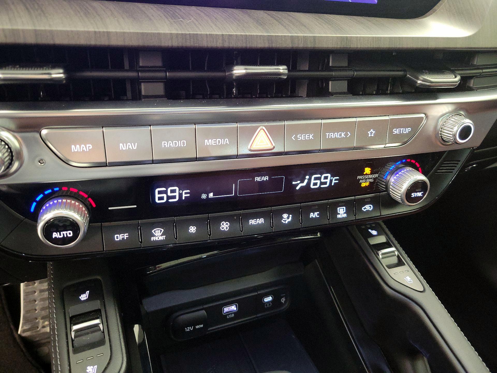 Thumbnail: 2024 Kia Telluride - 17