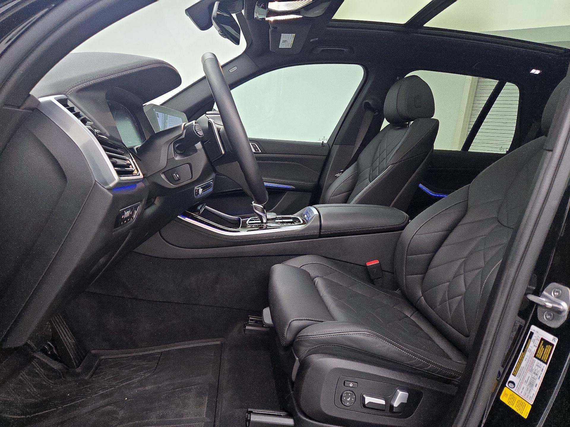 Thumbnail: 2023 BMW X5 - 11