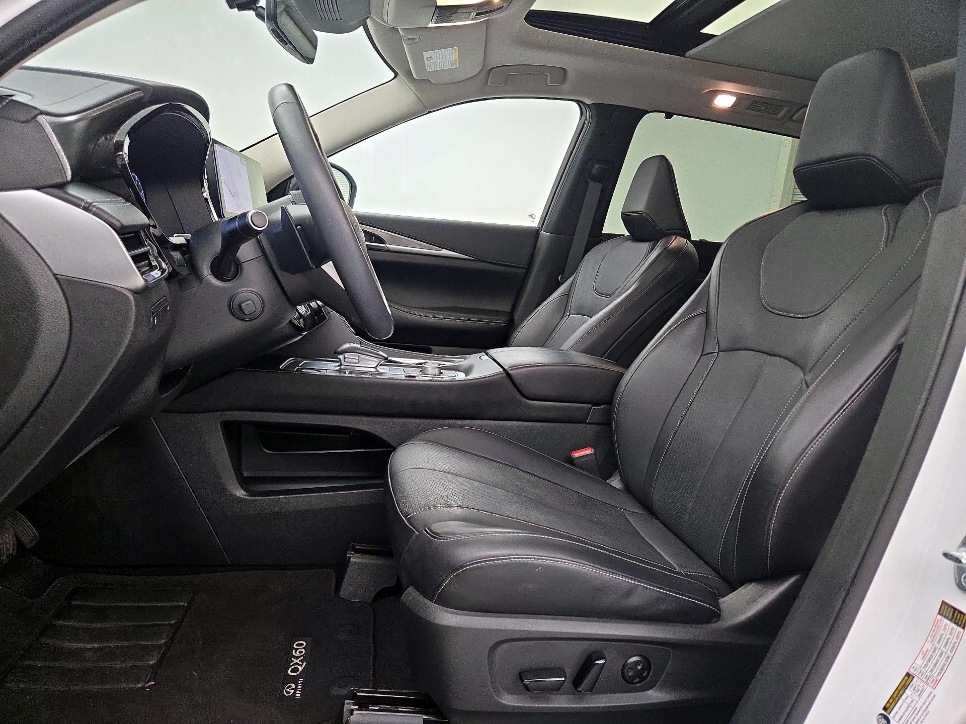 Thumbnail: 2023 INFINITI QX60 - 11