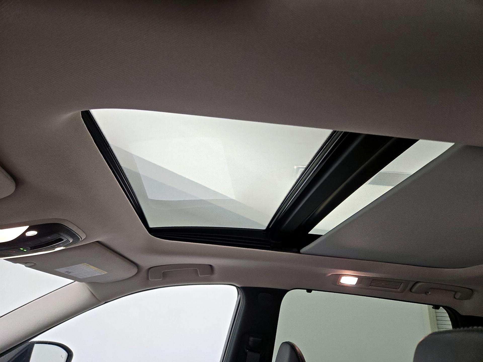 Thumbnail: 2023 INFINITI QX60 - 20