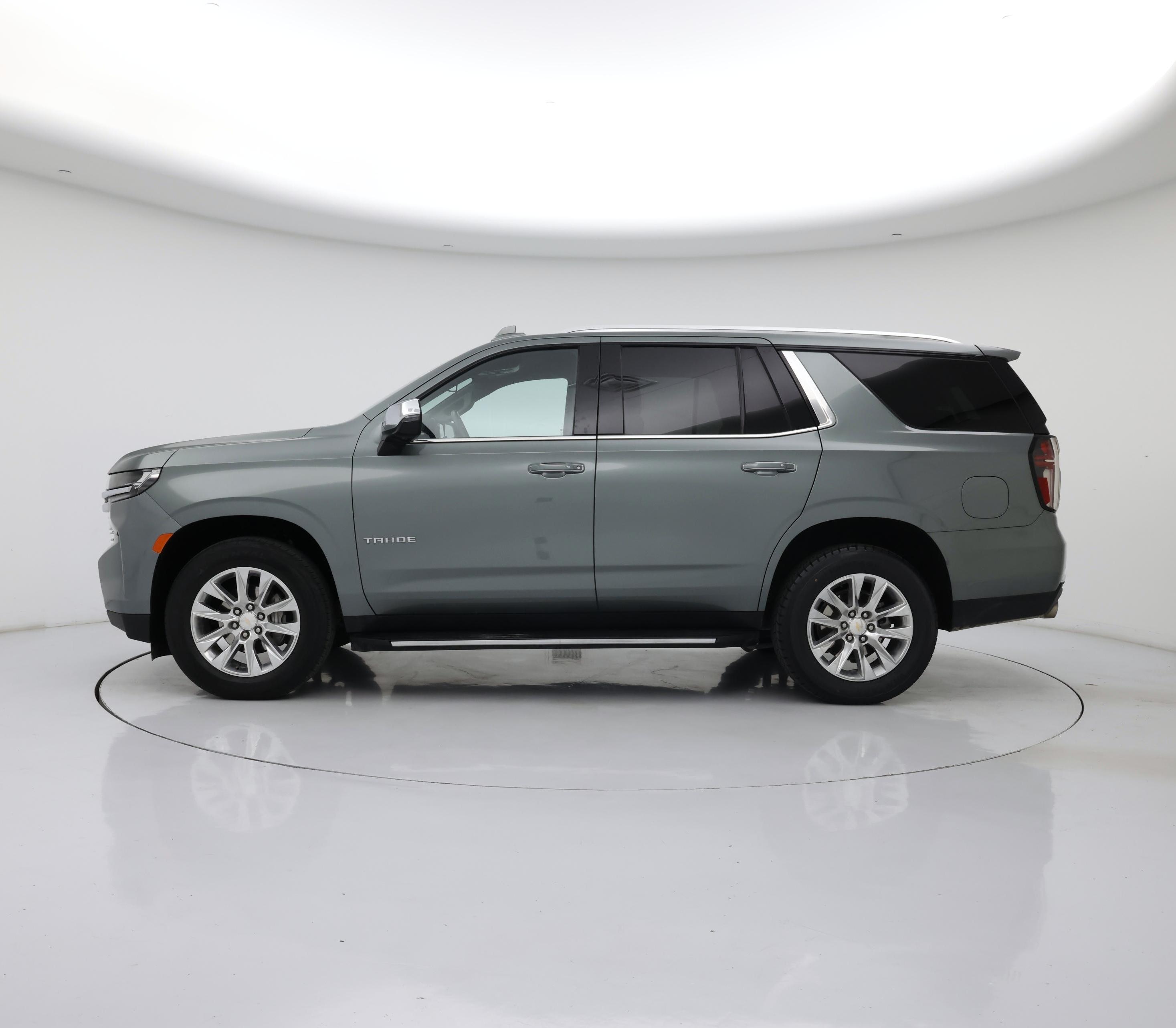 Thumbnail: 2024 Chevrolet Tahoe - 3