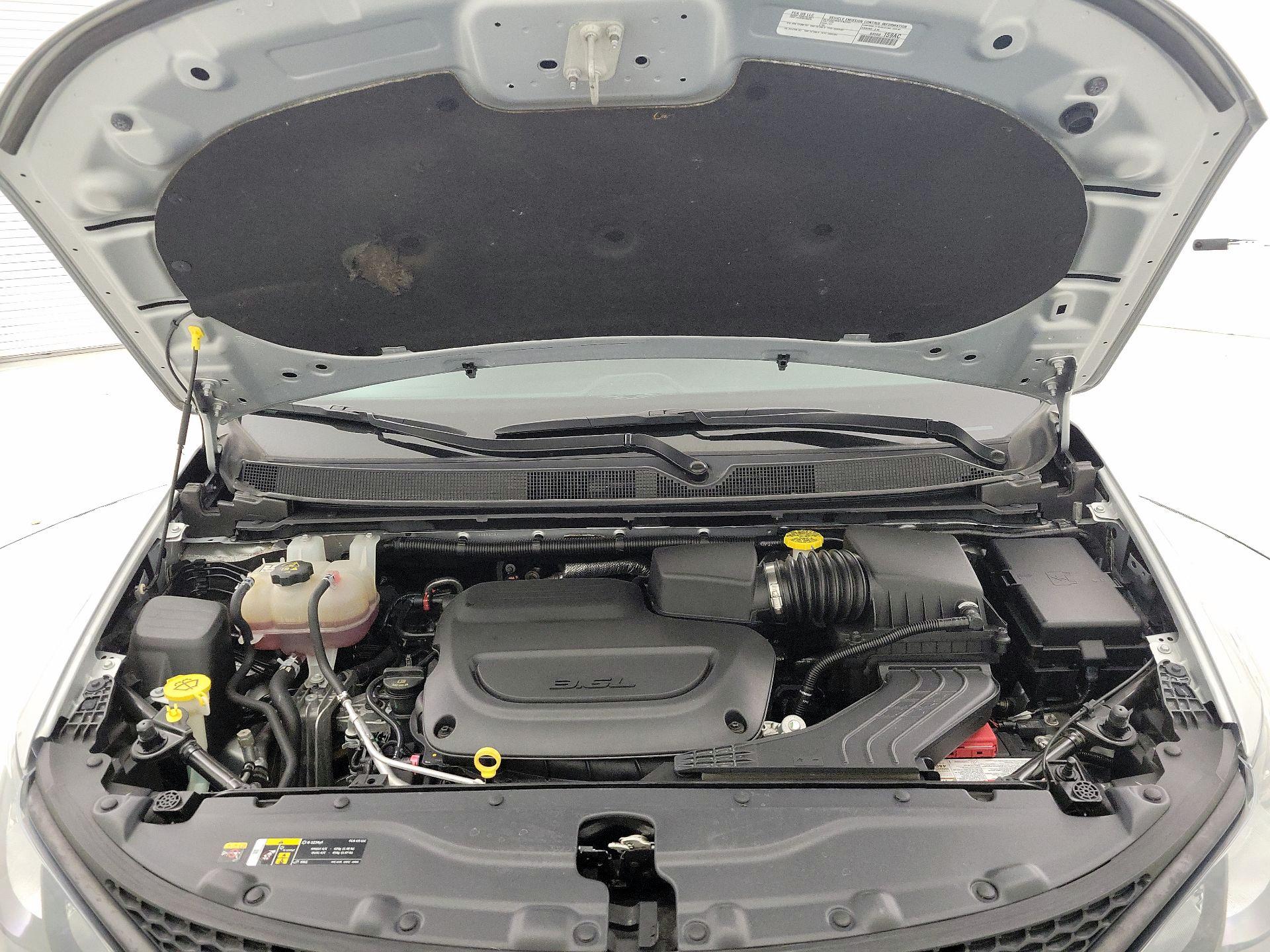 Thumbnail: 2023 Chrysler Voyager - 20