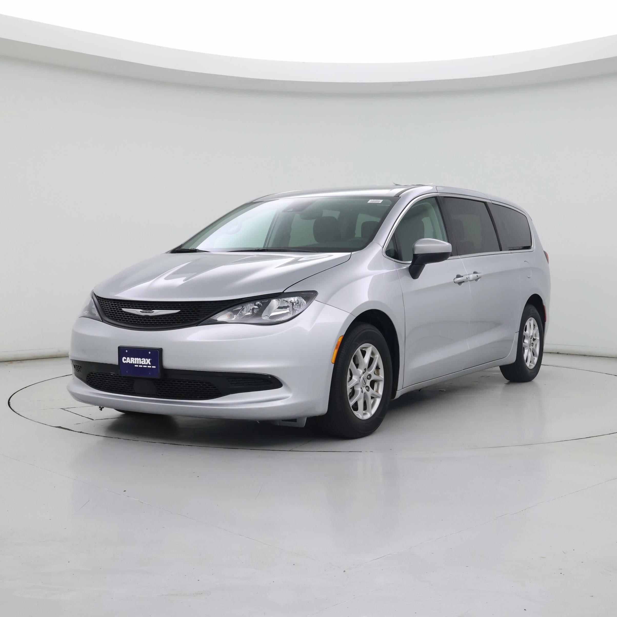 Thumbnail: 2023 Chrysler Voyager - 4