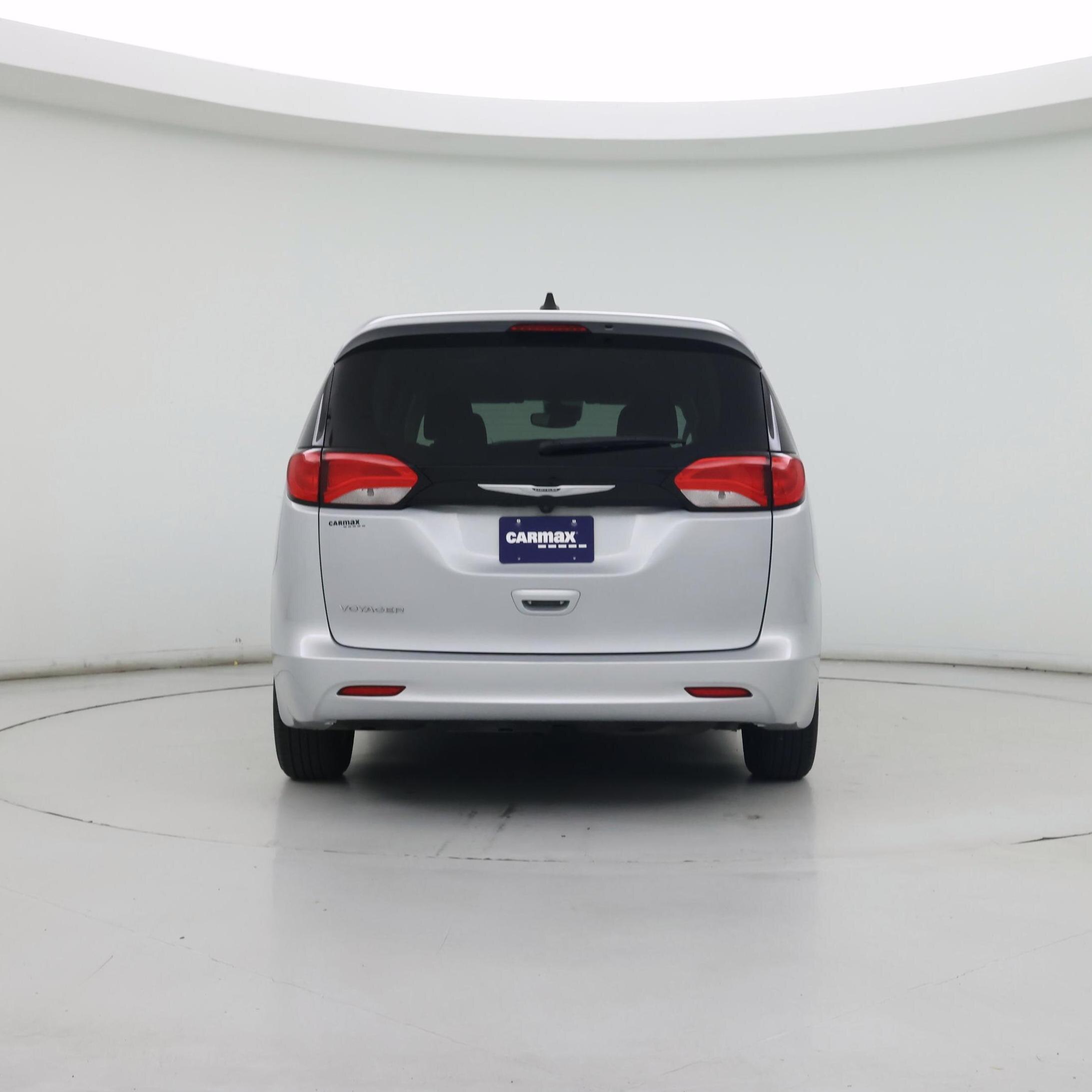 Thumbnail: 2023 Chrysler Voyager - 6