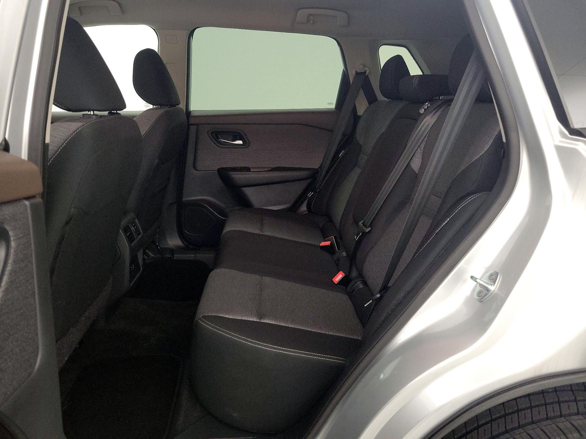 Thumbnail: 2023 Nissan Rogue - 18