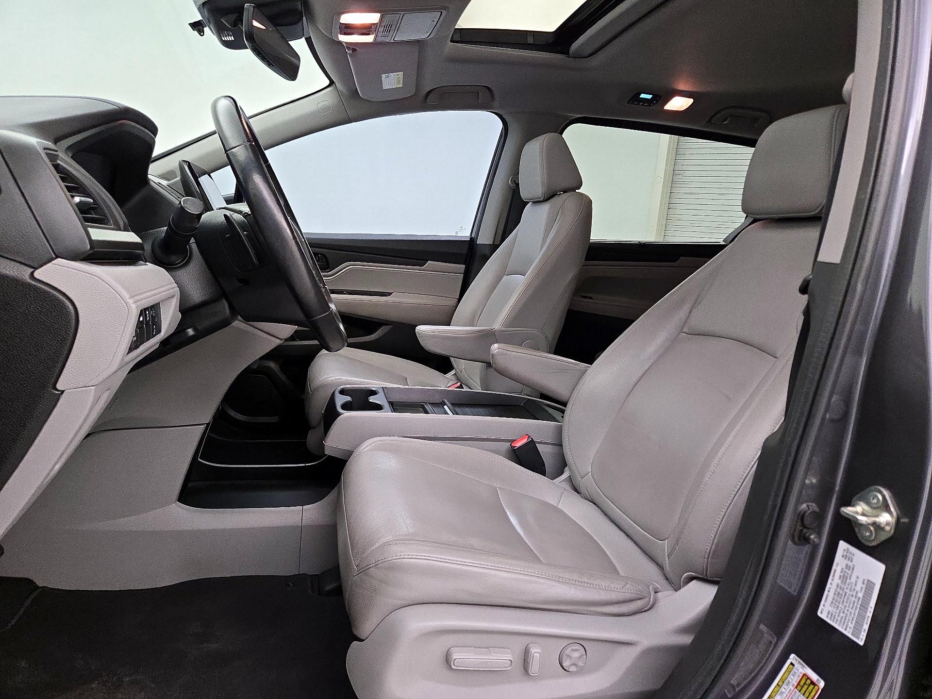 Thumbnail: 2019 Honda Odyssey - 11