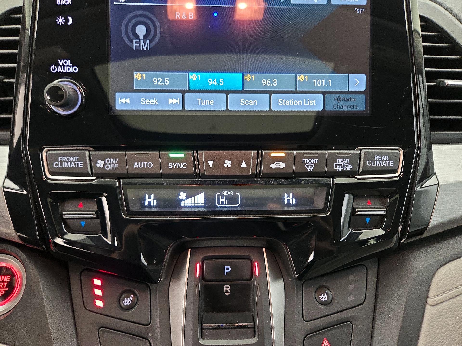 Thumbnail: 2019 Honda Odyssey - 16