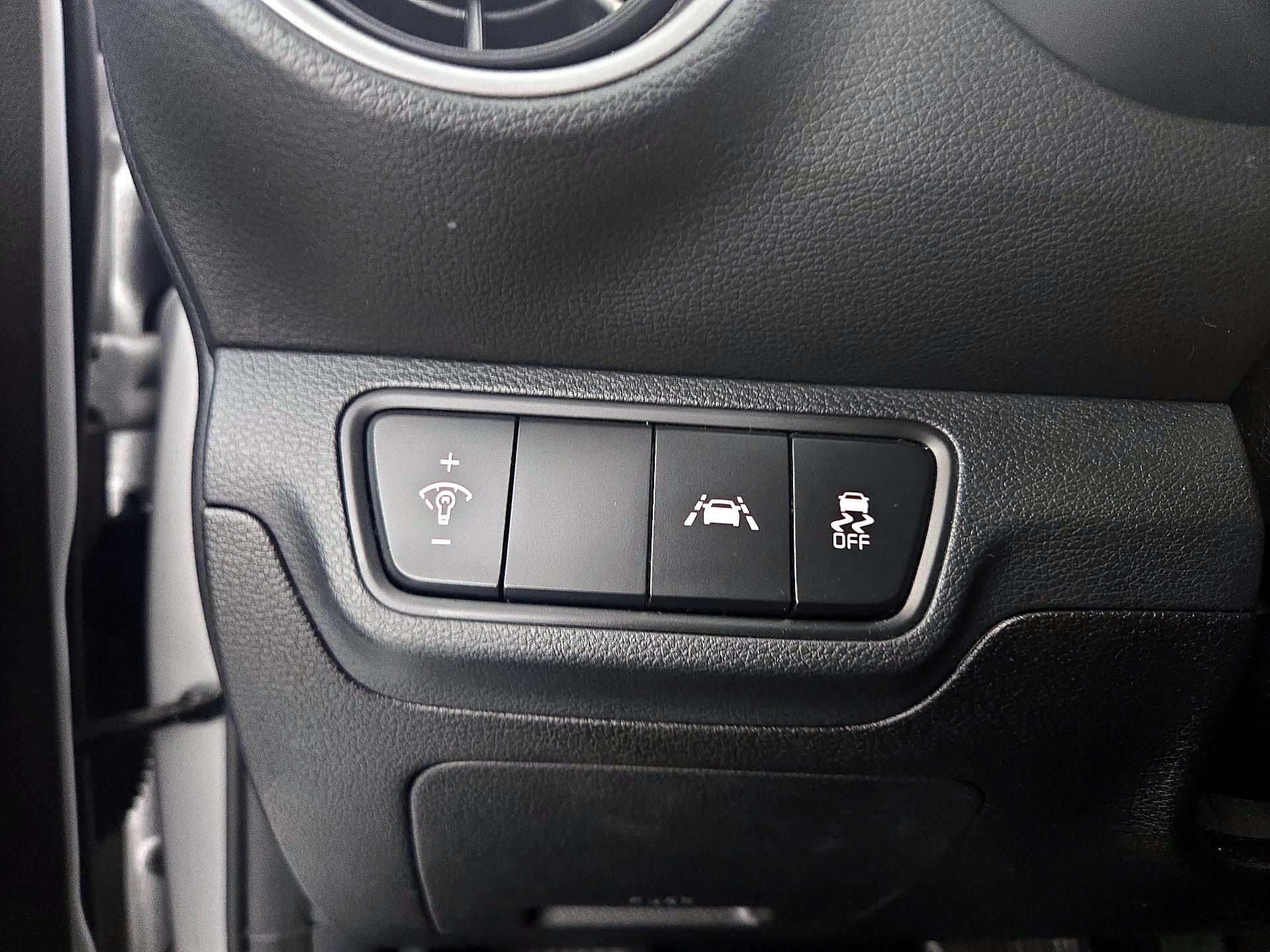 Thumbnail: 2019 Kia Forte - 13