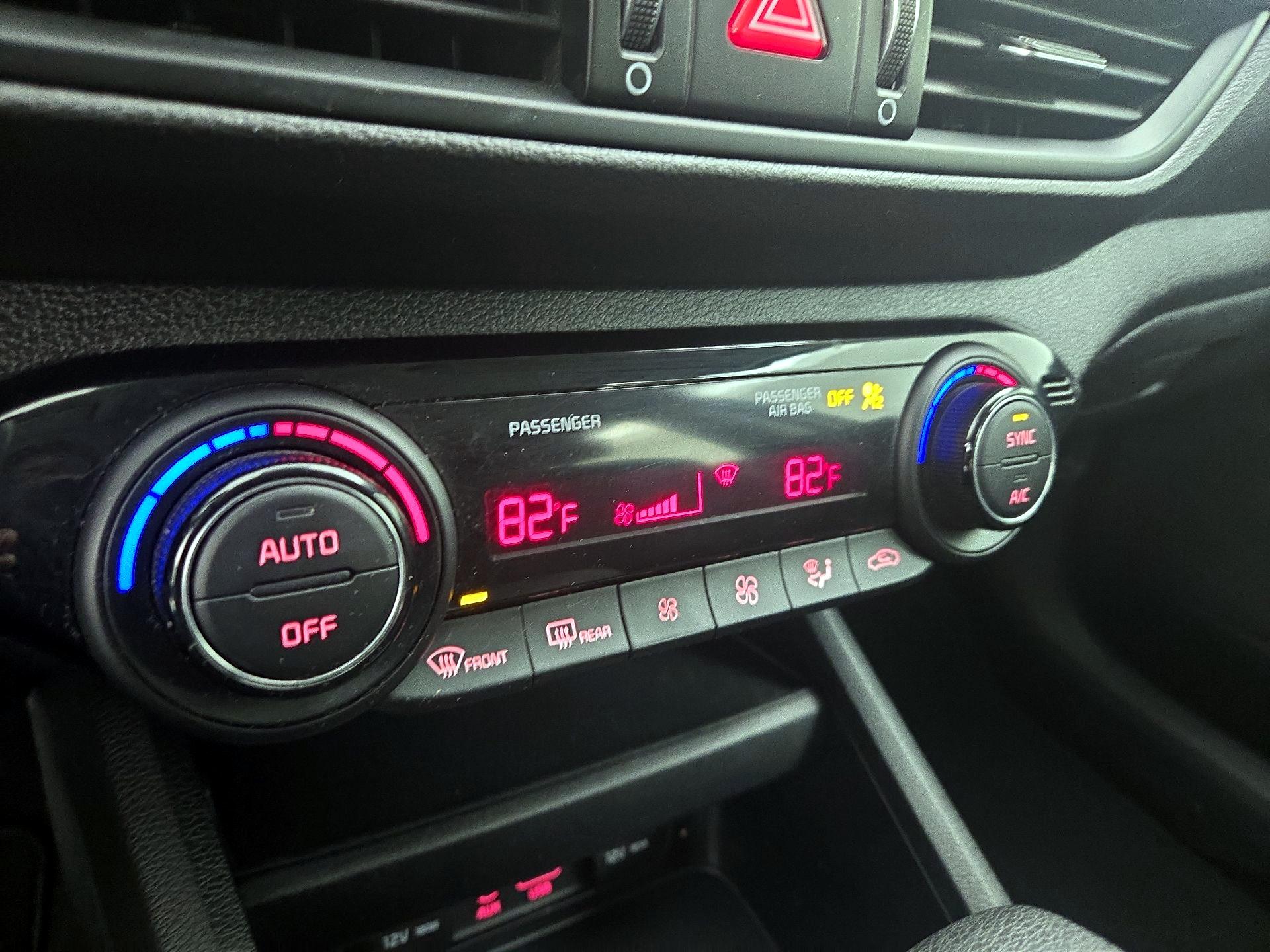 Thumbnail: 2019 Kia Forte - 16