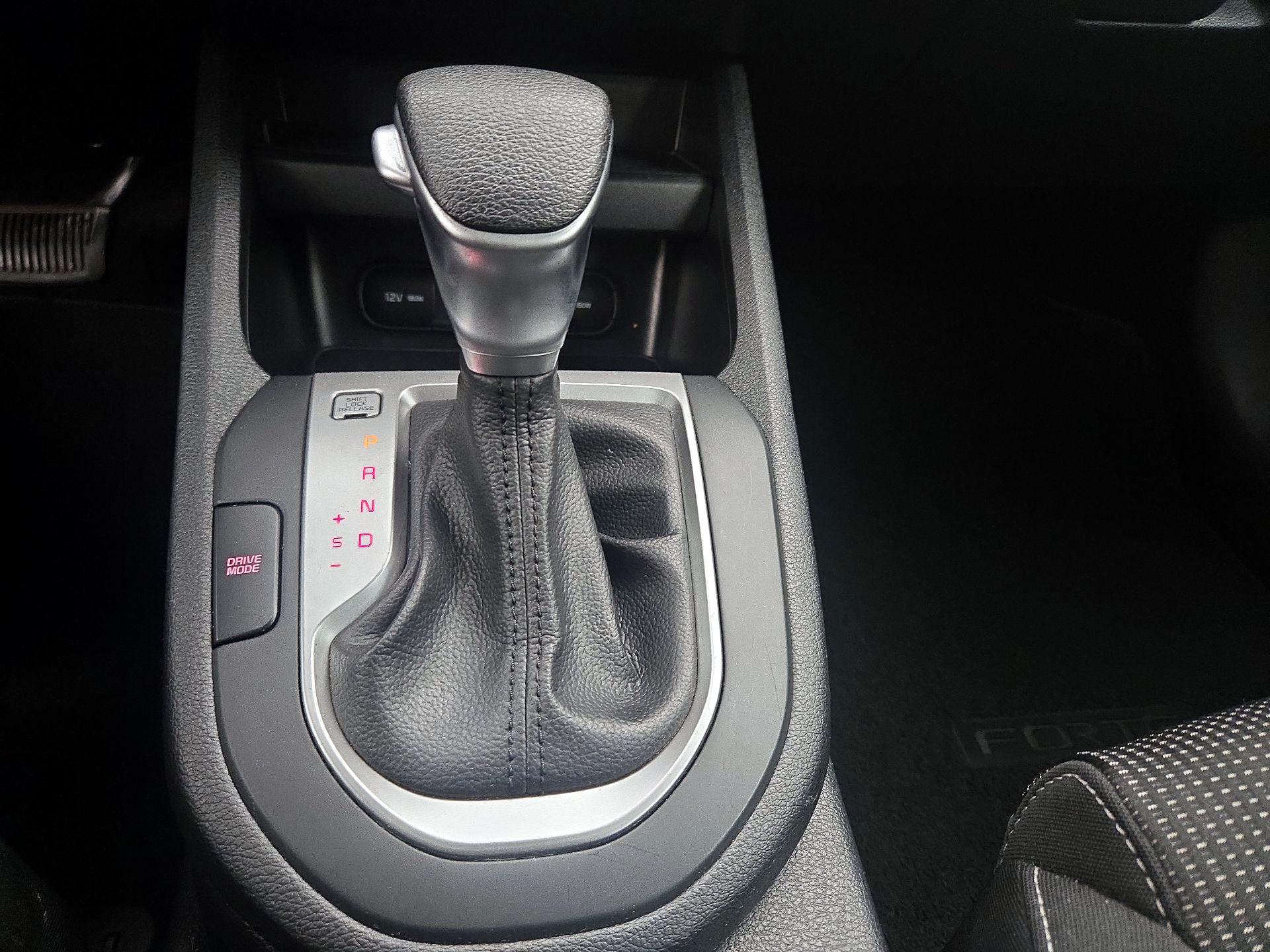 Thumbnail: 2019 Kia Forte - 17