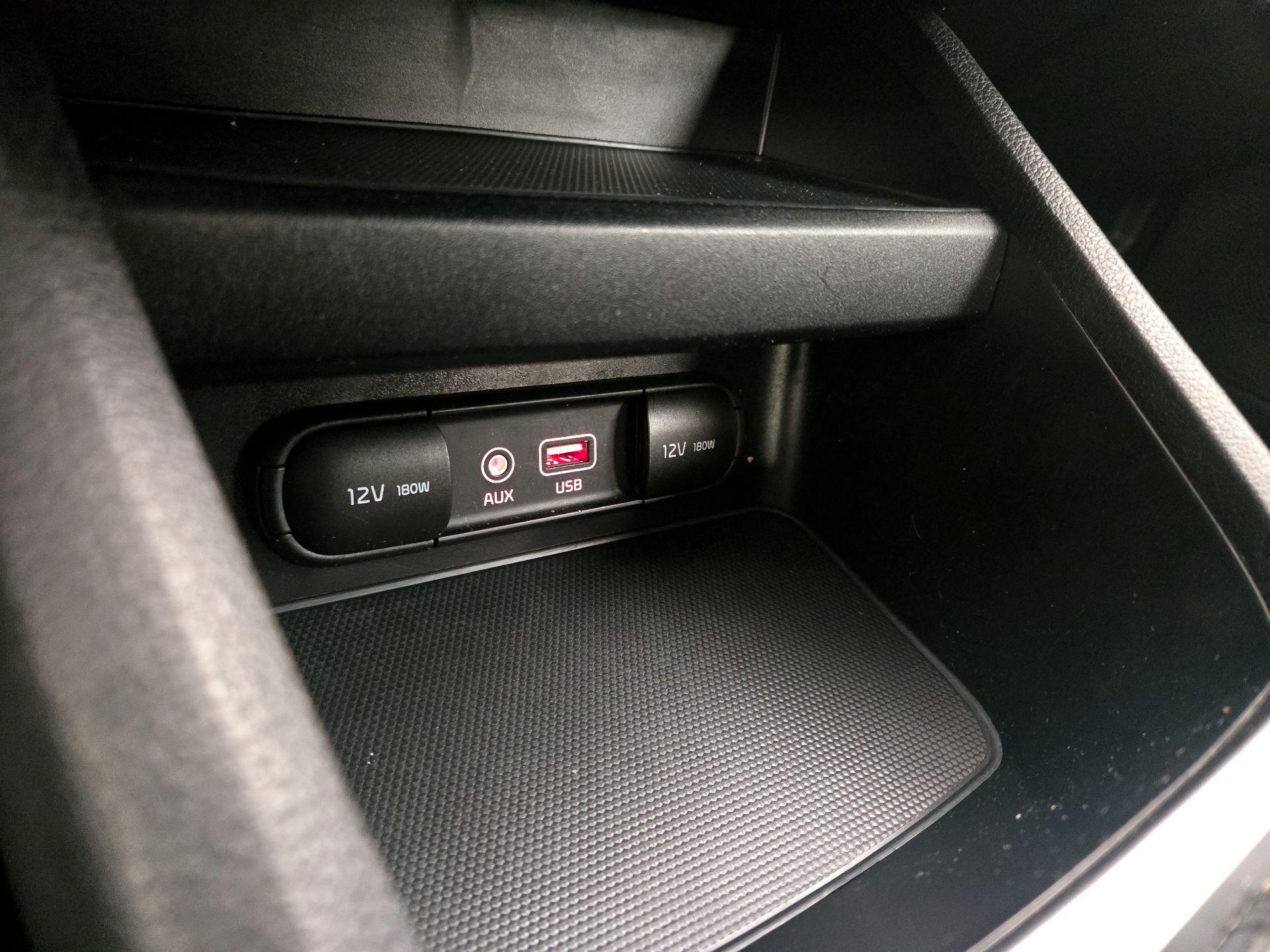 Thumbnail: 2019 Kia Forte - 18