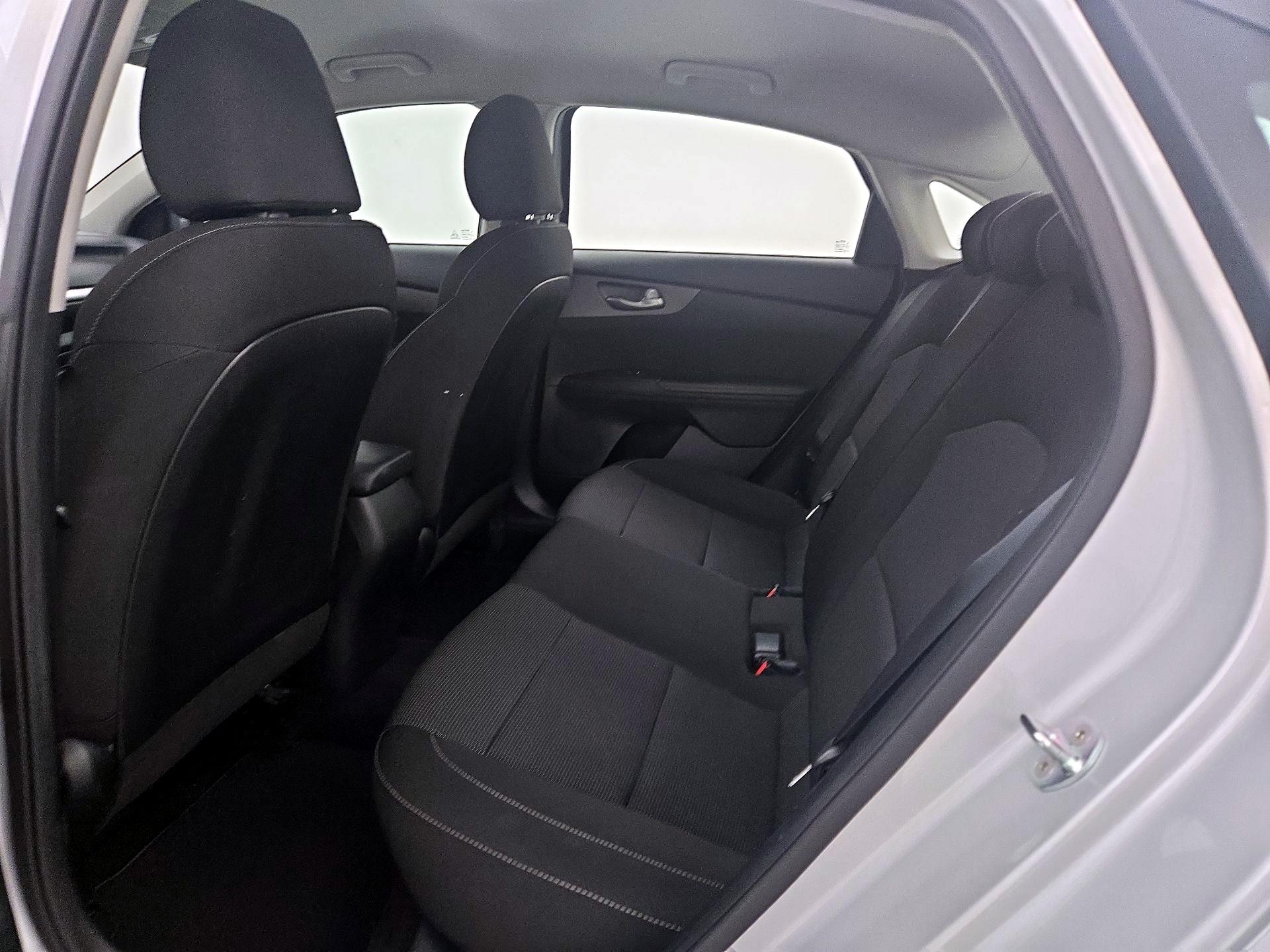 Thumbnail: 2019 Kia Forte - 19