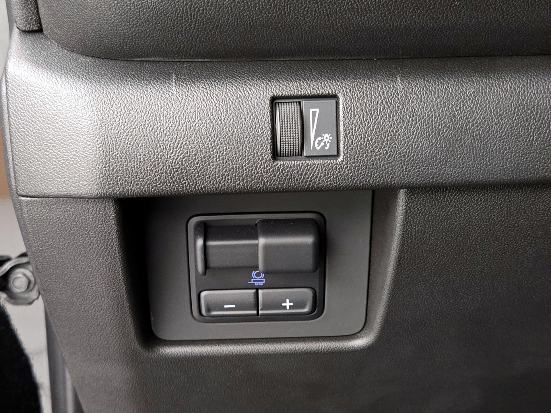 Thumbnail: 2025 Chevrolet Colorado - 13