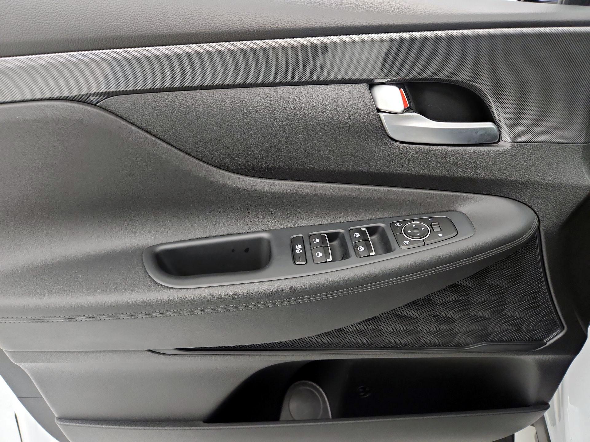 Thumbnail: 2023 Hyundai Santa Fe - 12