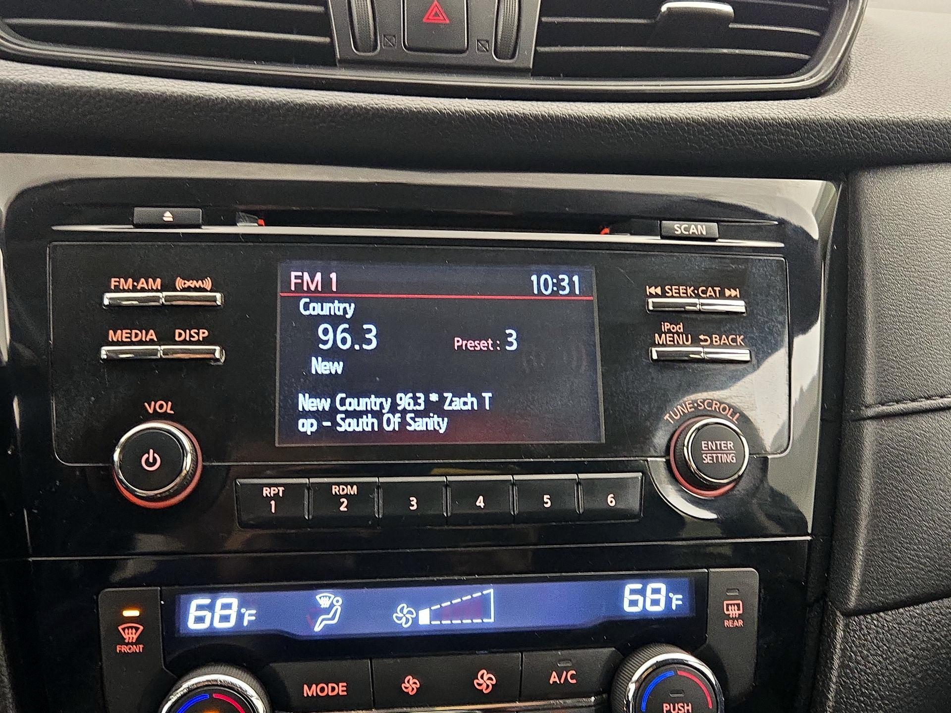 Thumbnail: 2017 Nissan Rogue - 15