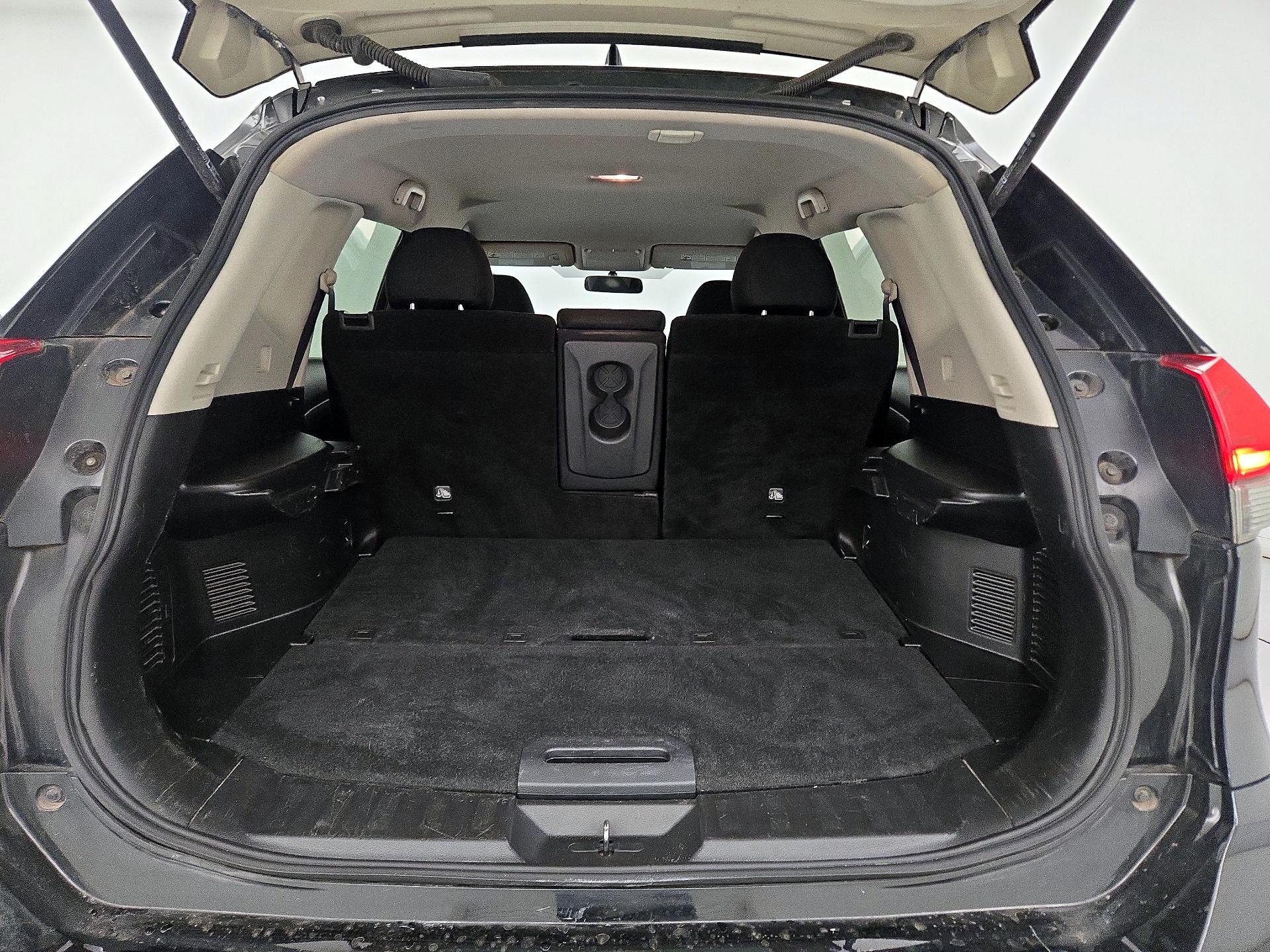 Thumbnail: 2017 Nissan Rogue - 20