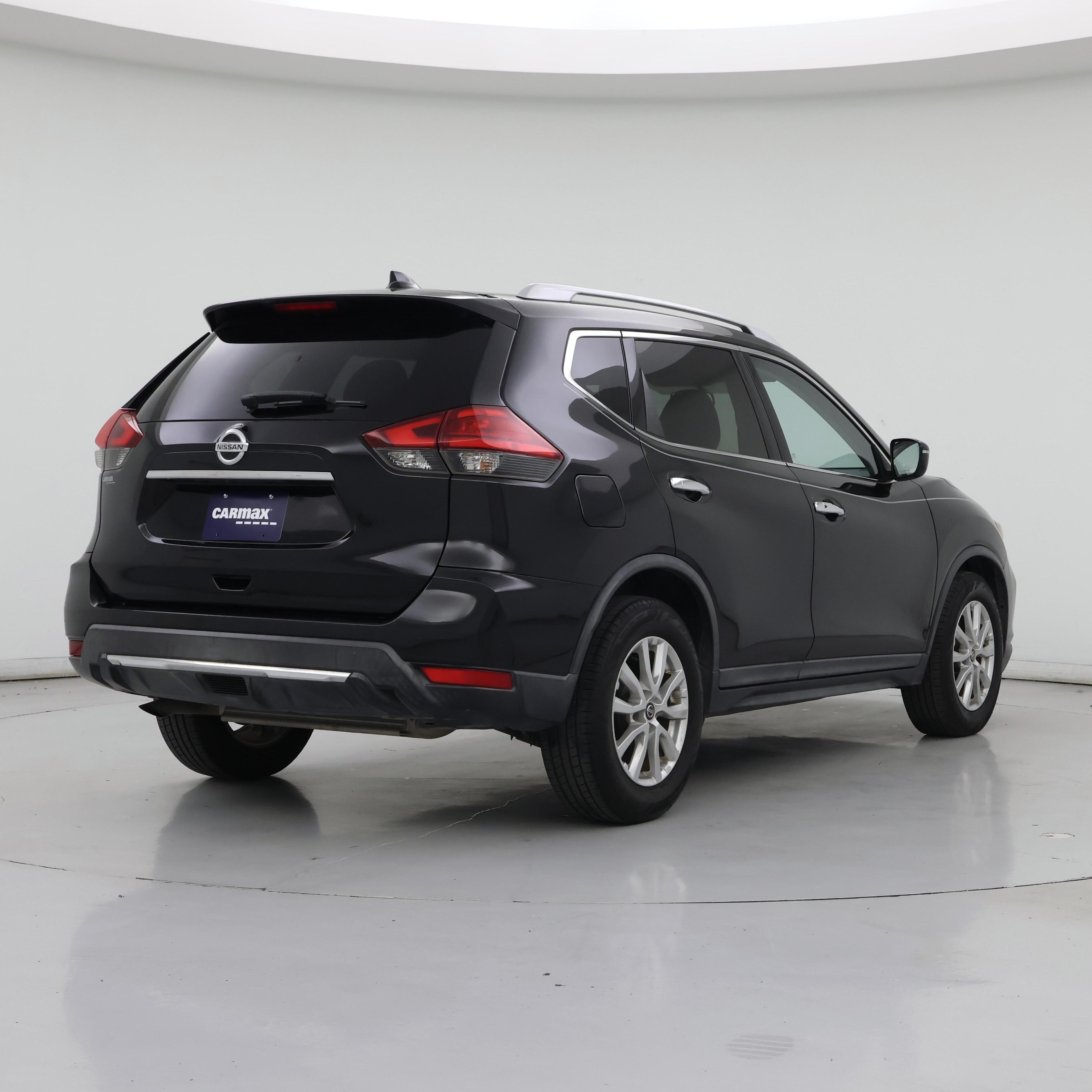 Thumbnail: 2017 Nissan Rogue - 8