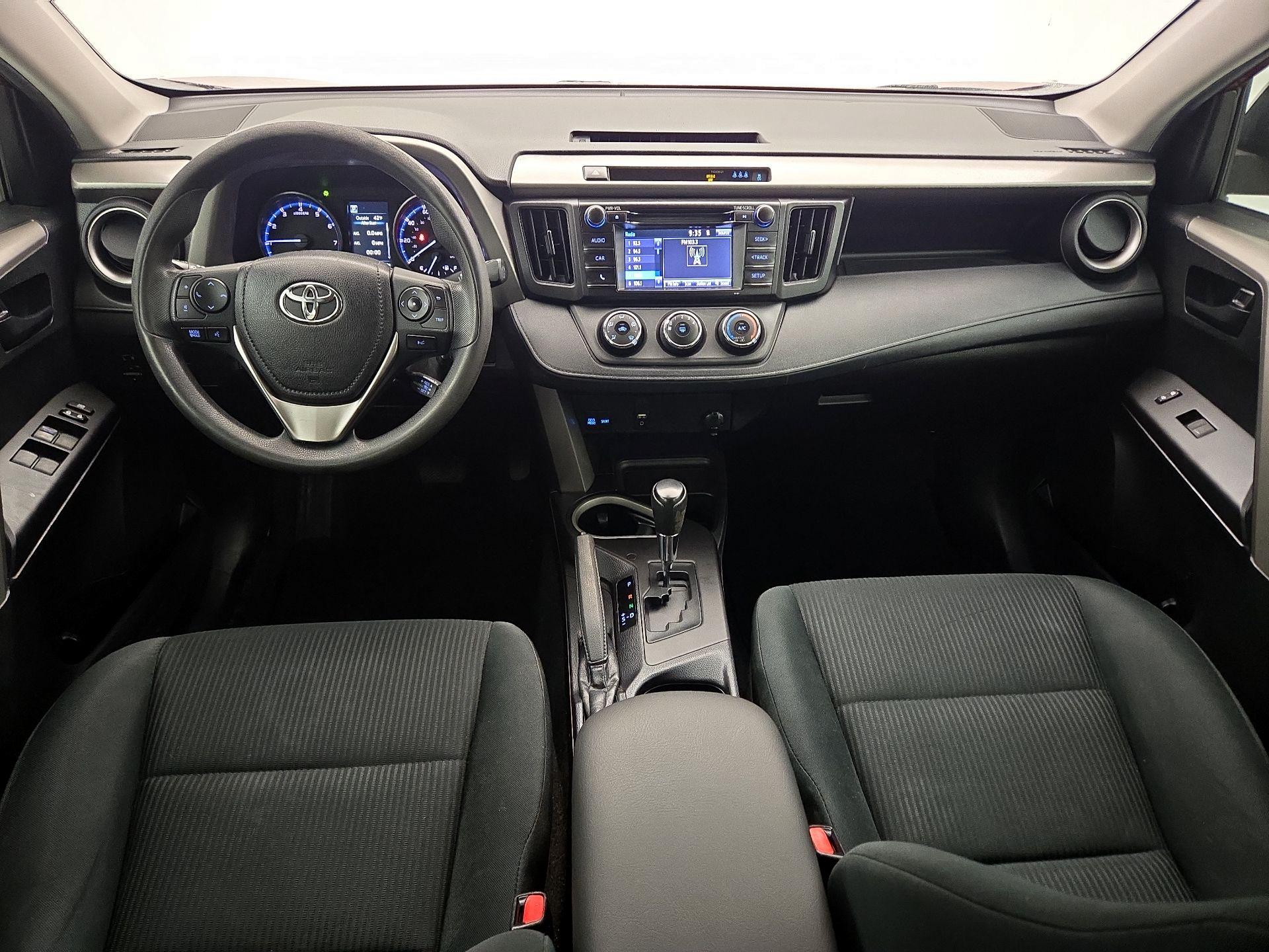 Thumbnail: 2018 Toyota RAV4 - 9